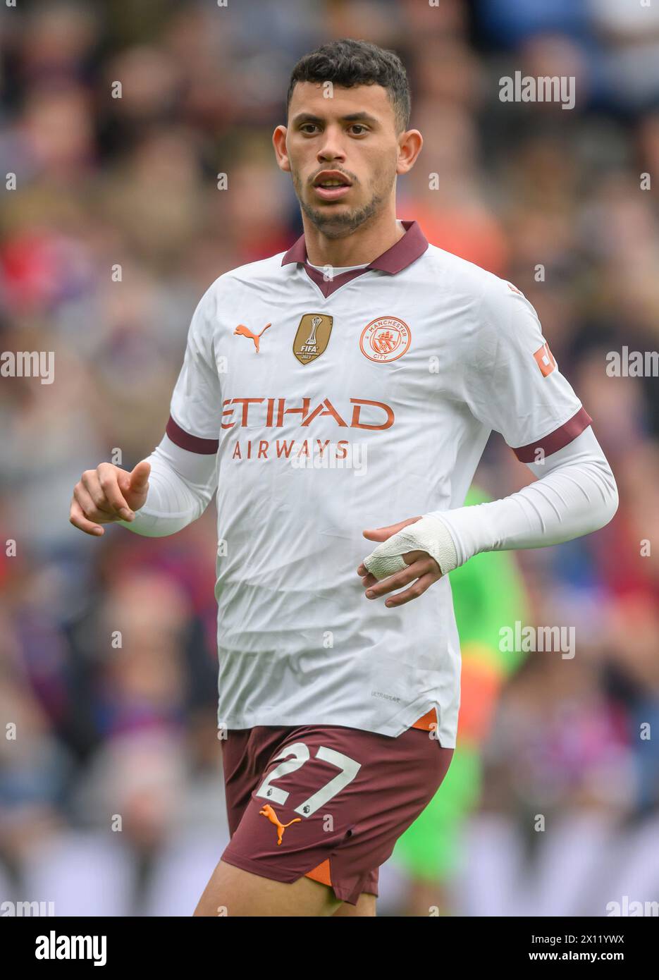 London, UK. 06th Apr, 2024  - Crystal Palace v Manchester City - Premier League - Selhurst Park.                                                                   Matheus Nunes in action against Crystal Palace.                              Picture Credit: Mark Pain / Alamy Live News Stock Photo