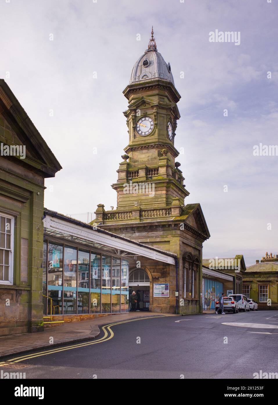 Entrance and the ornate tower of Scarborough railway station Stock Photo