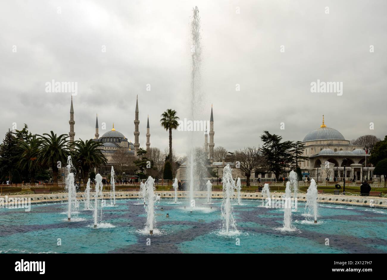 Istanbul, Sultan-Ahmet-Moschee (Blaue Moschee) und Sultan I.Ahmed Türbesi (Grabmal) Stock Photo