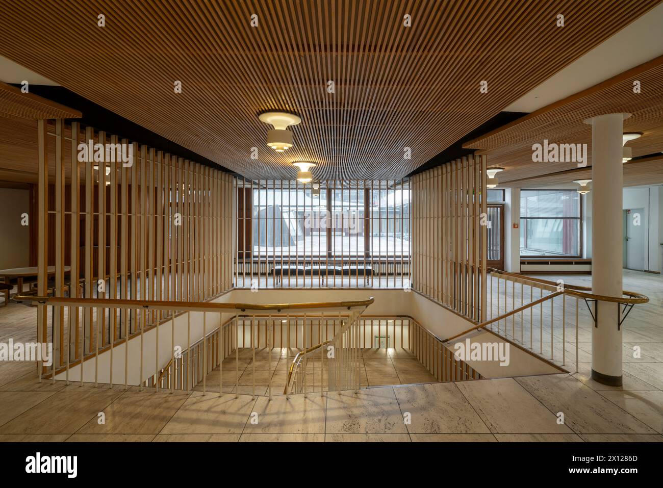 Wolfsburg, Alvar-Aalto-Kulturhaus, 1958-1962 von Alvar Aalto erbaut, Treppenhaus  (komplette Ausstattung von Alvar Aalto) Stock Photo