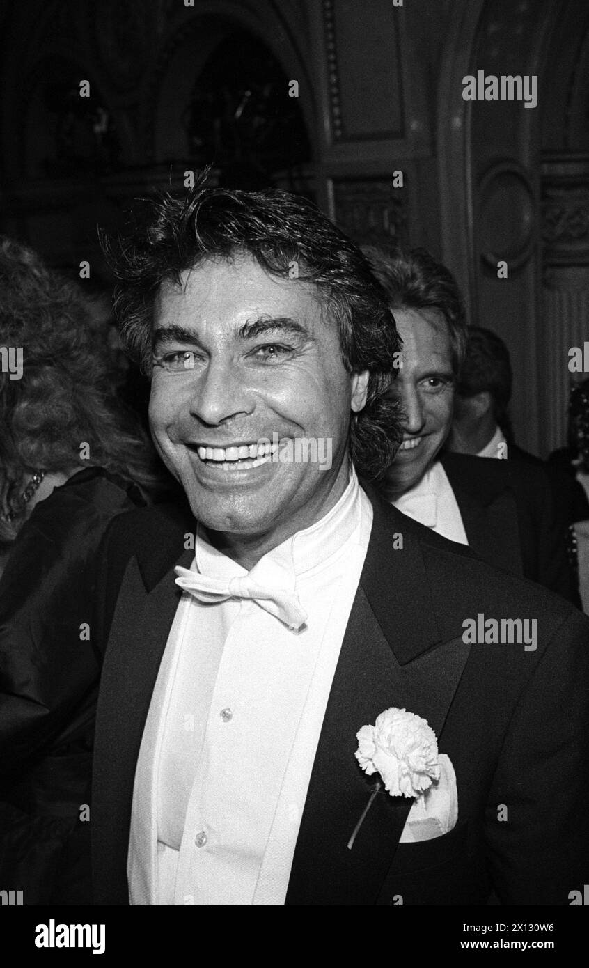 Santa Catalina School Bulletin Fall 2019 by Santa Catalina School - Issuu, image size:846x1390