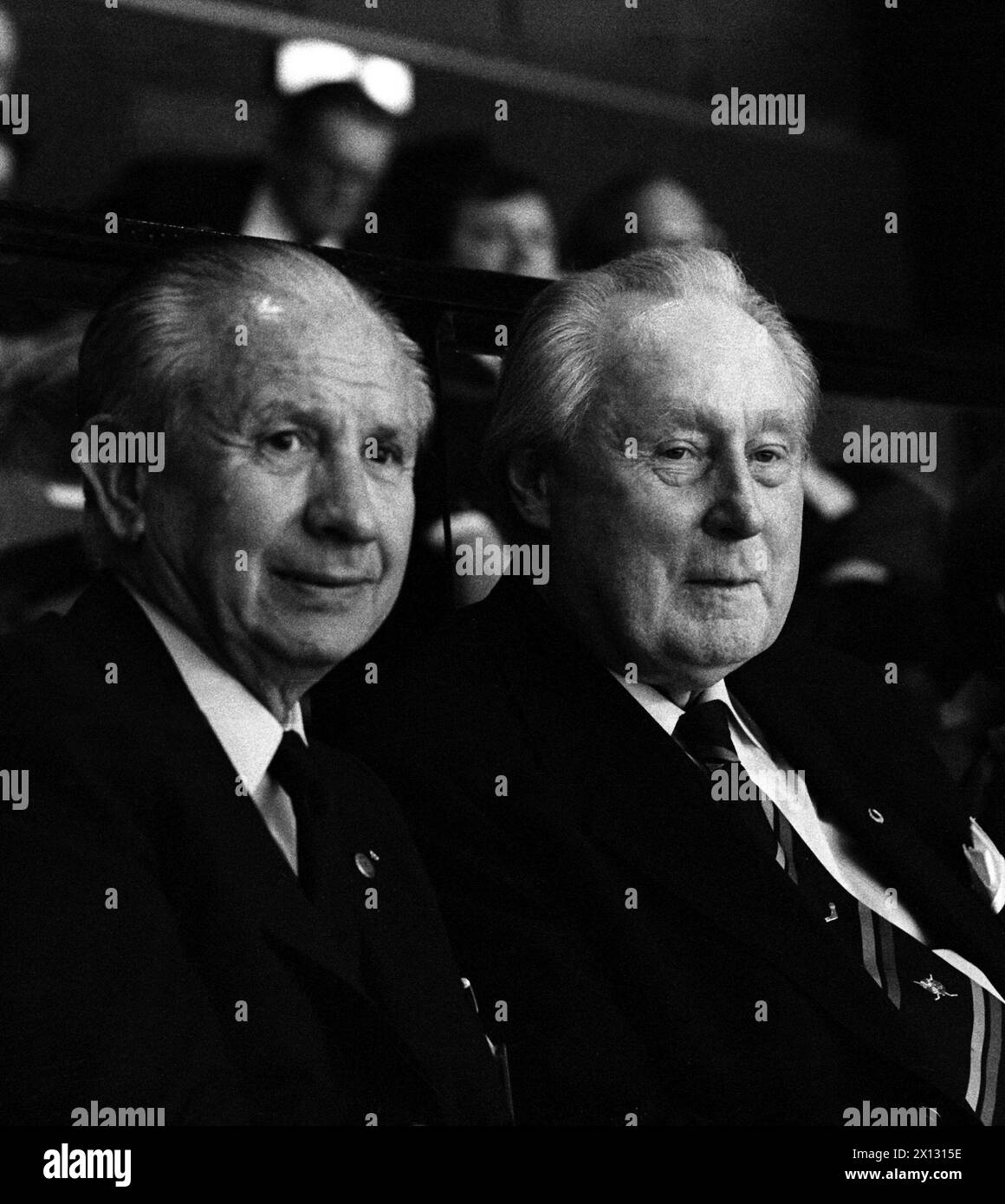 The photo taken on May 1st 1987 on the occasion of the 52nd Ice-Hockey World Championship in Vienna shows the president of the International Ice-Hockey Federation Guenther Sabetzky and president of the International Olympic Committee Juan Antonio Samaranch watching the match USSR vs. Sweden. - 19870501 PD0005 - Rechteinfo: Rights Managed (RM) Stock Photo