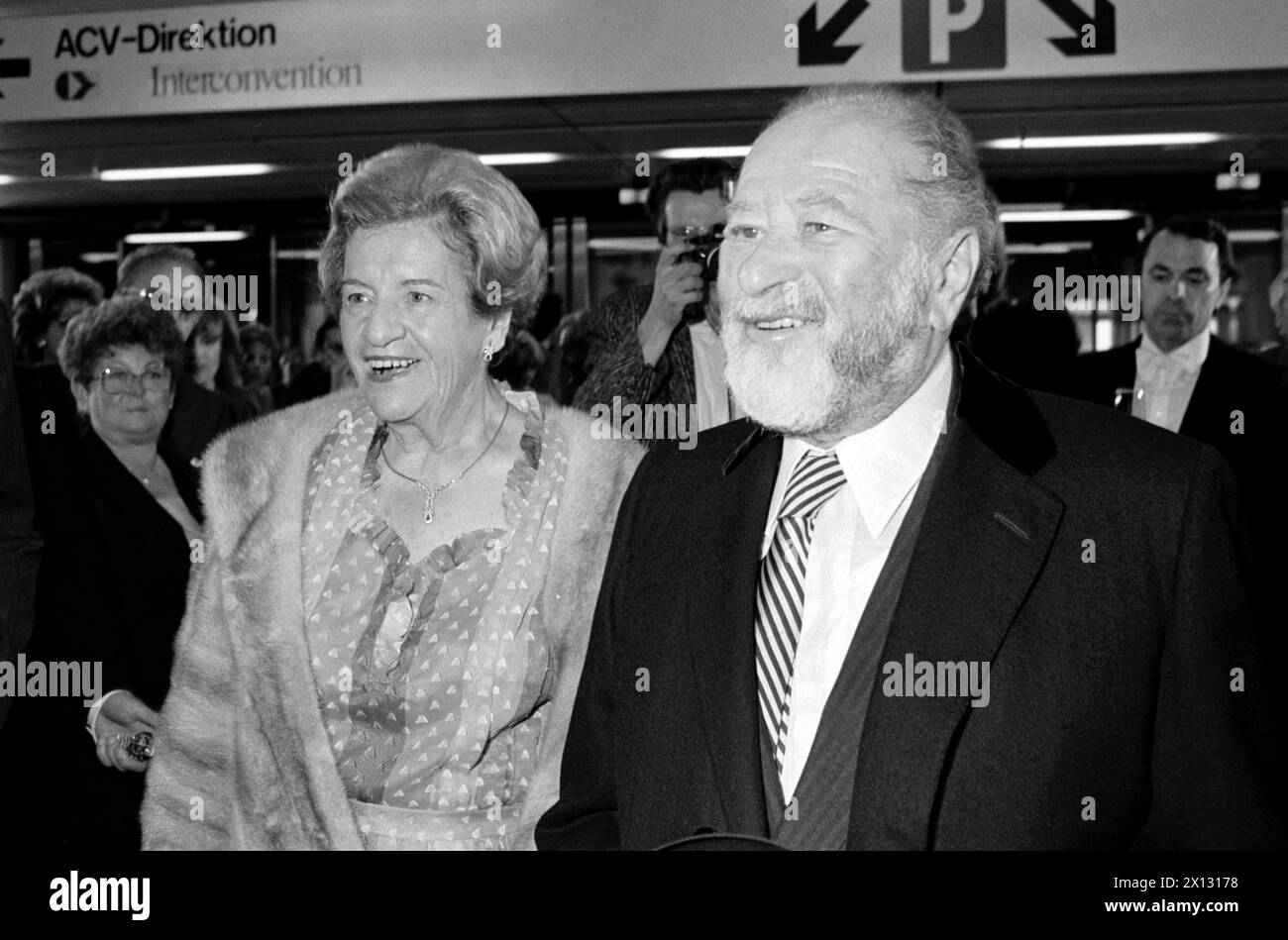 The photo was taken on May 18th 1987 and shows former Austrian Chancellor Bruno Kreisky and his wife Vera at the opening ceremony of the Vienna Conference Center. - 19870518 PD0007 - Rechteinfo: Rights Managed (RM) Stock Photo