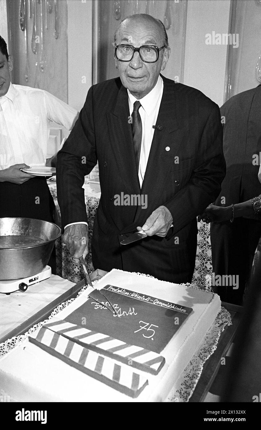 Gala pies Black and White Stock Photos & Images Alamy