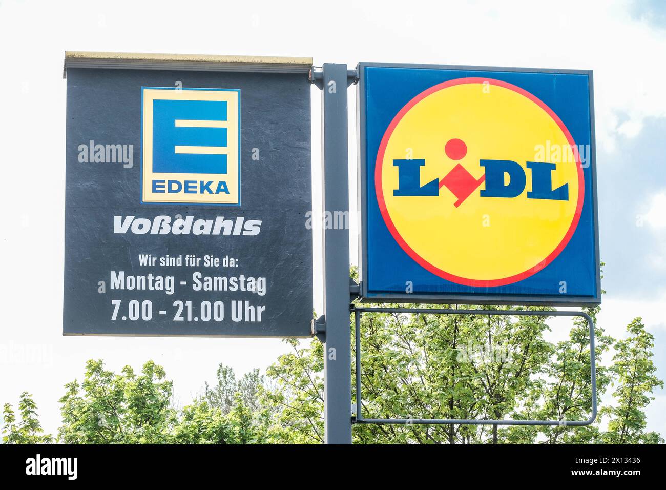 Edeka supermarket and lidl supermarket hires stock photography and