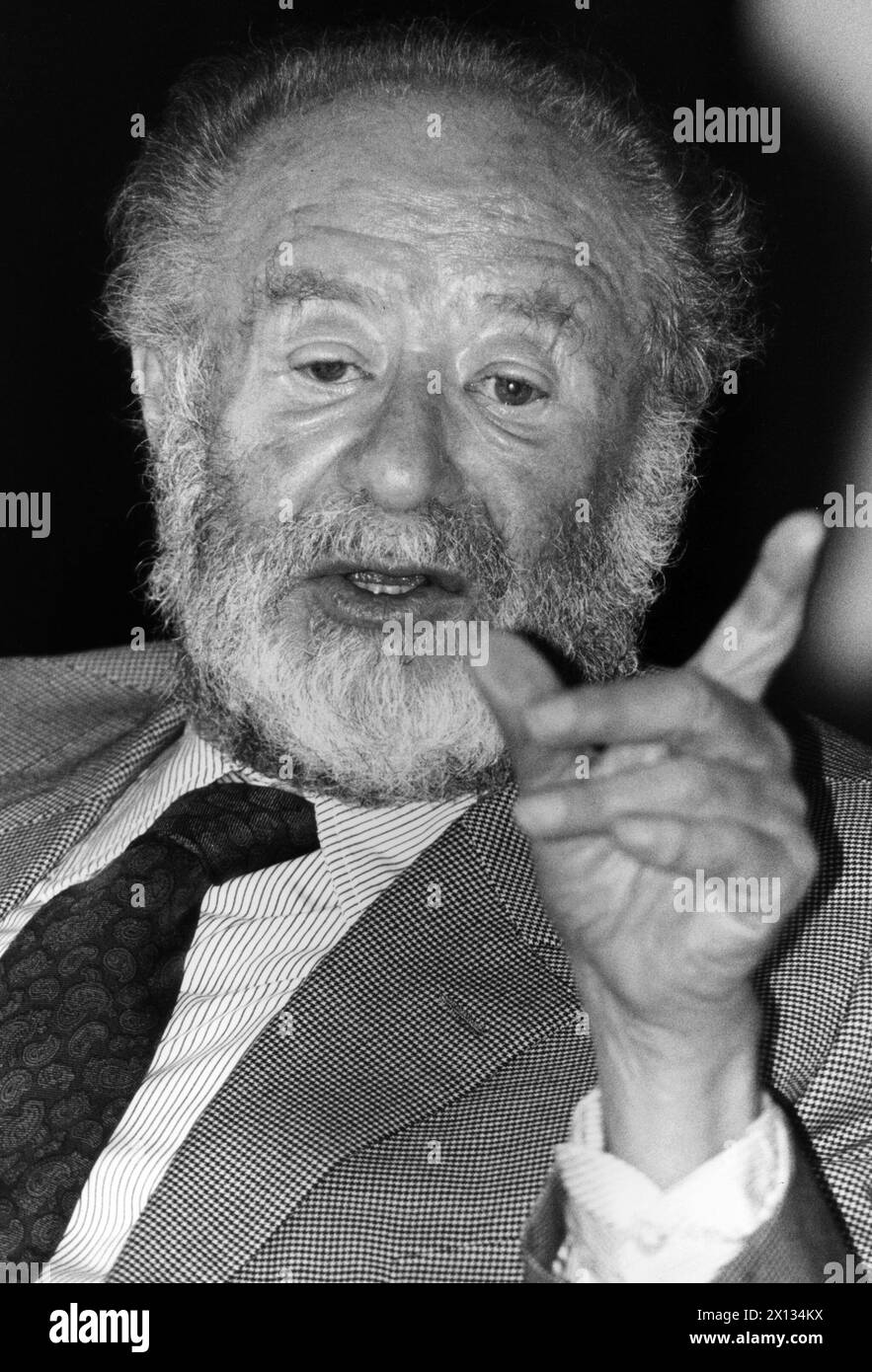 Former Federal Chancellor Bruno Kreisky, captured during a lecture in Purkersdorf, Lower Austria, on September 2nd 1989. - 19890902 PD0003 - Rechteinfo: Rights Managed (RM) Stock Photo