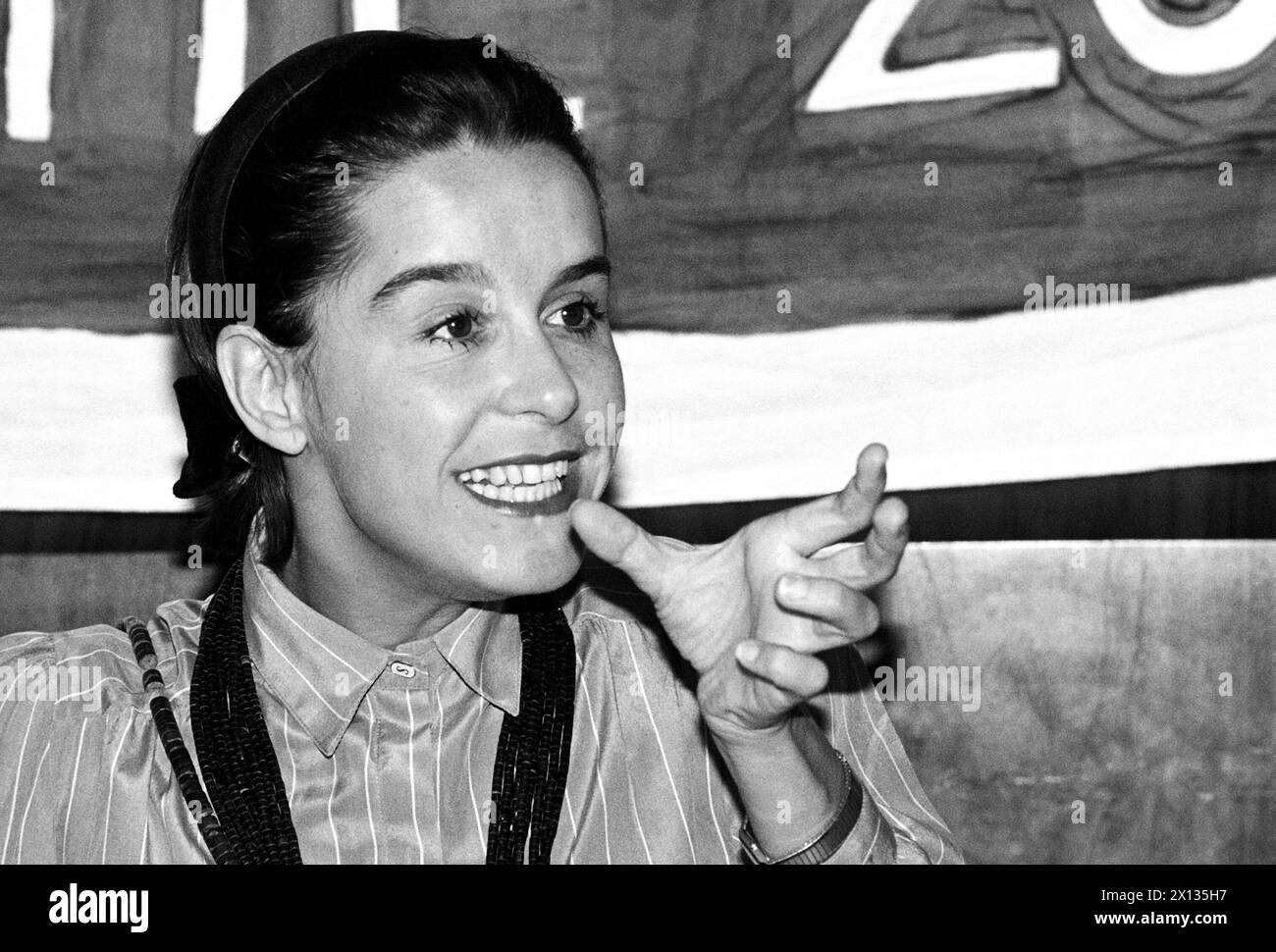 Super seks ogli ozining baxtli onasini sikadi ruscha