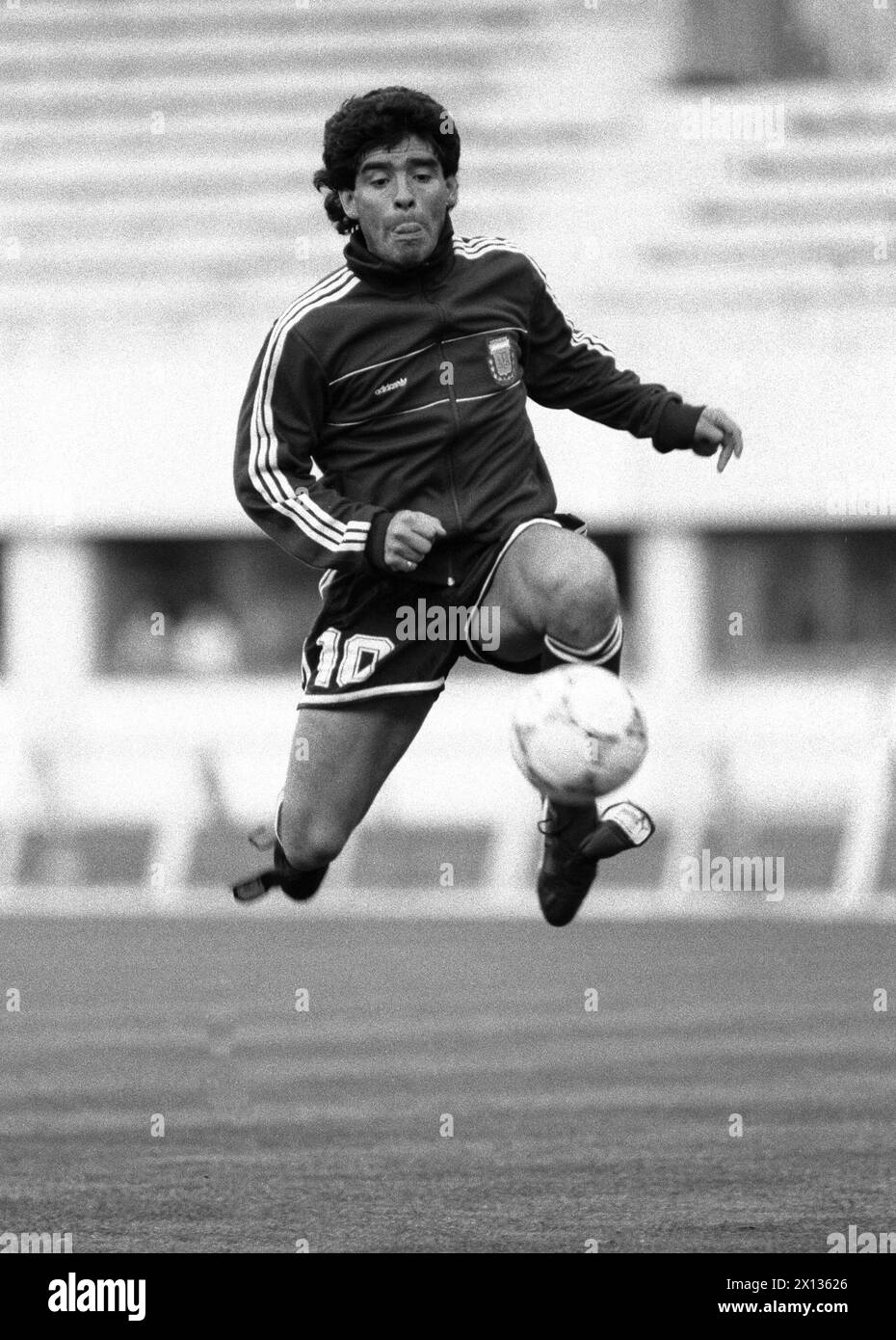 Vienna on May 2nd 1990: Training of the Argentinean football team in Prater Stadium. in the picture: Diego Maradonna. - 19900502 PD0004 - Rechteinfo: Rights Managed (RM) Stock Photo