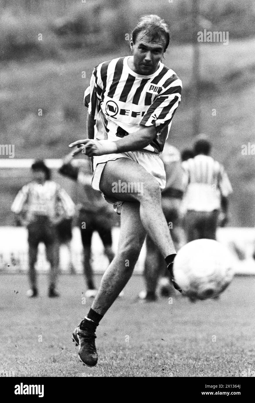 Football World Championship 1990: Gerhard Rodax, captured during a training session of Austria's football national team in Florence on June 7th 1990. - 19900607 PD0016 - Rechteinfo: Rights Managed (RM) Stock Photo