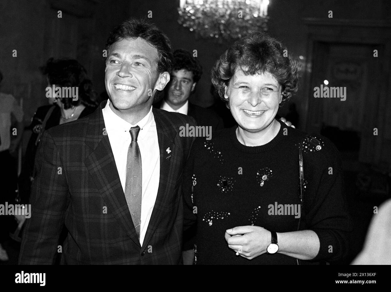 Parliamentary elections on October 7th 1990: Joerg Haider and his wife Claudia arrive in the central polling station in Vienna. - 19901007 PD0060 - Rechteinfo: Rights Managed (RM) Stock Photo
