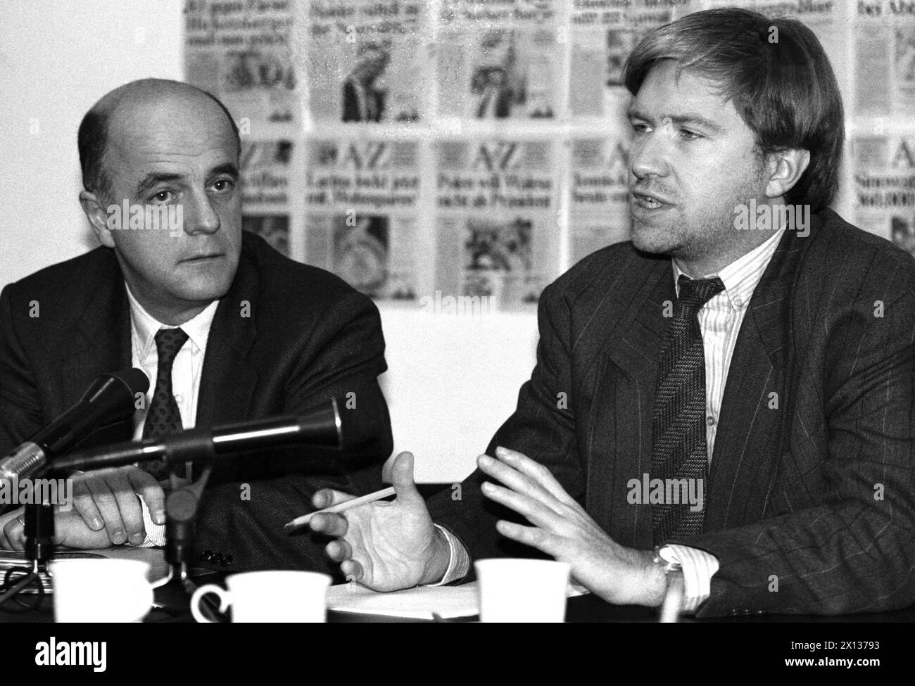 Press conference with AZ chief editor Peter Pelinka (R) and lawyer ...
