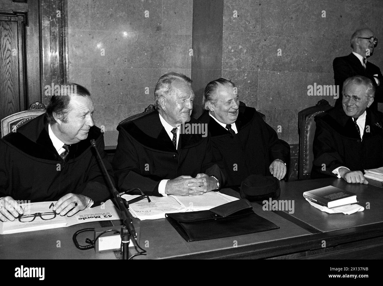 Vienna on February 28th 1991: Beginning of the hearing against four assistance nurses of Lainz Hospital, who are accused on murder. In the pictures: the solicitors Herbert Eichenseder, Hermann Gaigg, Gerhard Winterstein and Wilhelm Philipp. - 19910228 PD0007 - Rechteinfo: Rights Managed (RM) Stock Photo