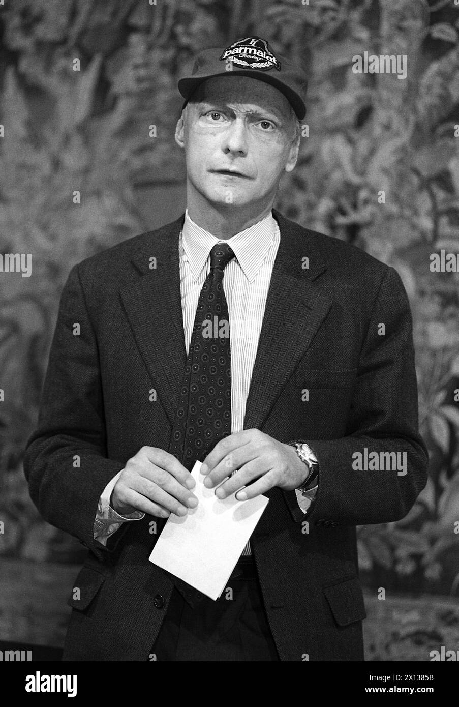 Vienna on May 29th 1991: Press conference with Niki Lauda, Chief Executive Manager of Lauda Air, after the air crash of a 'Air Boeing 767-300 Mozart' on its way to Thailand. - 19910527 PD0009 - Rechteinfo: Rights Managed (RM) Stock Photo