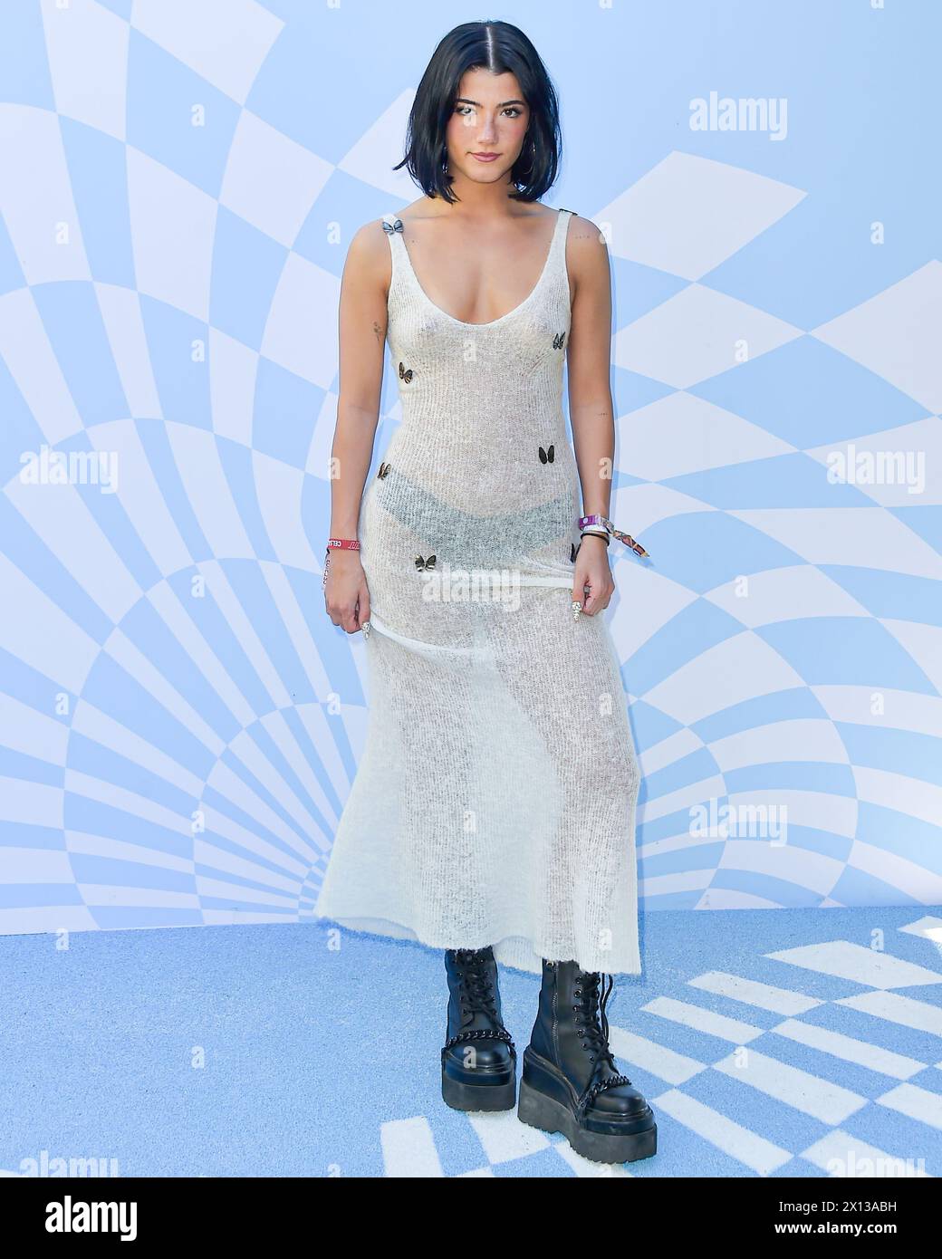 white pleather dress Sarah Faux Leather Dress-Fifteen Twenty Bone / S The MALIKA Faux Leather Huntington Beach Pleated Maxi Long Sleeve 尺寸:30