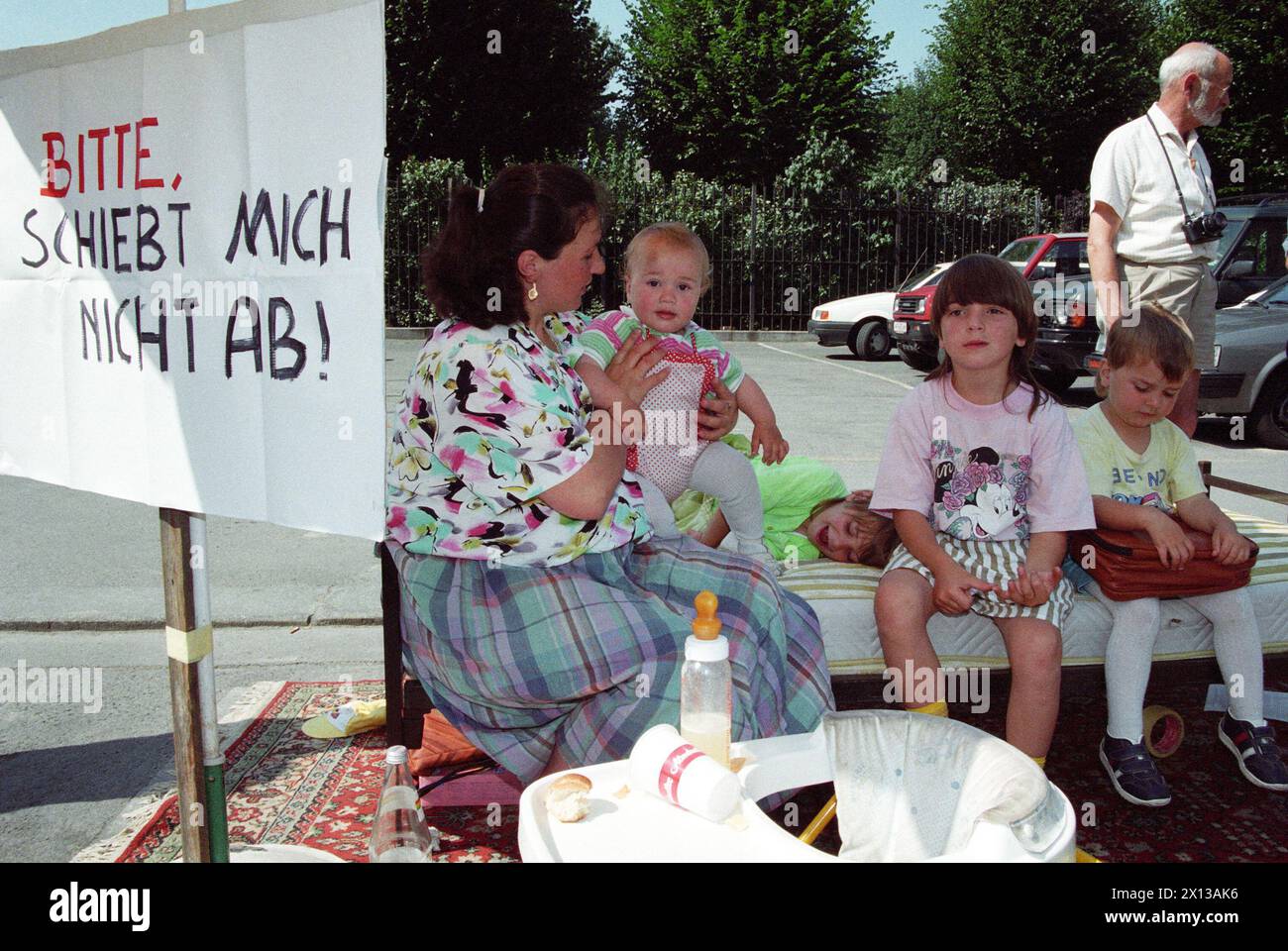 On 3 August 1993 occured a demonstration in Vienna for acception of Kosovo Albanian people as de facto refugees. - 19930803 PD0002 - Rechteinfo: Rights Managed (RM) Stock Photo