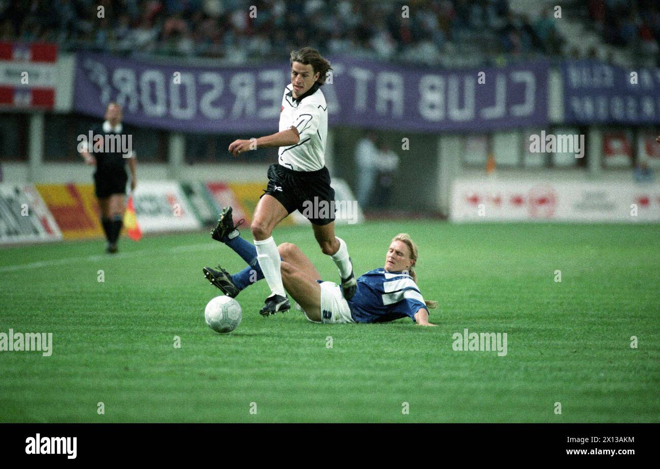 World championship qualification match Austria versus Finland in Vienna on 25 August 1993. Photo: Wolfgang Feiersinger (l.) and Kim Suominen (r.). - 19930825 PD0003 - Rechteinfo: Rights Managed (RM) Stock Photo