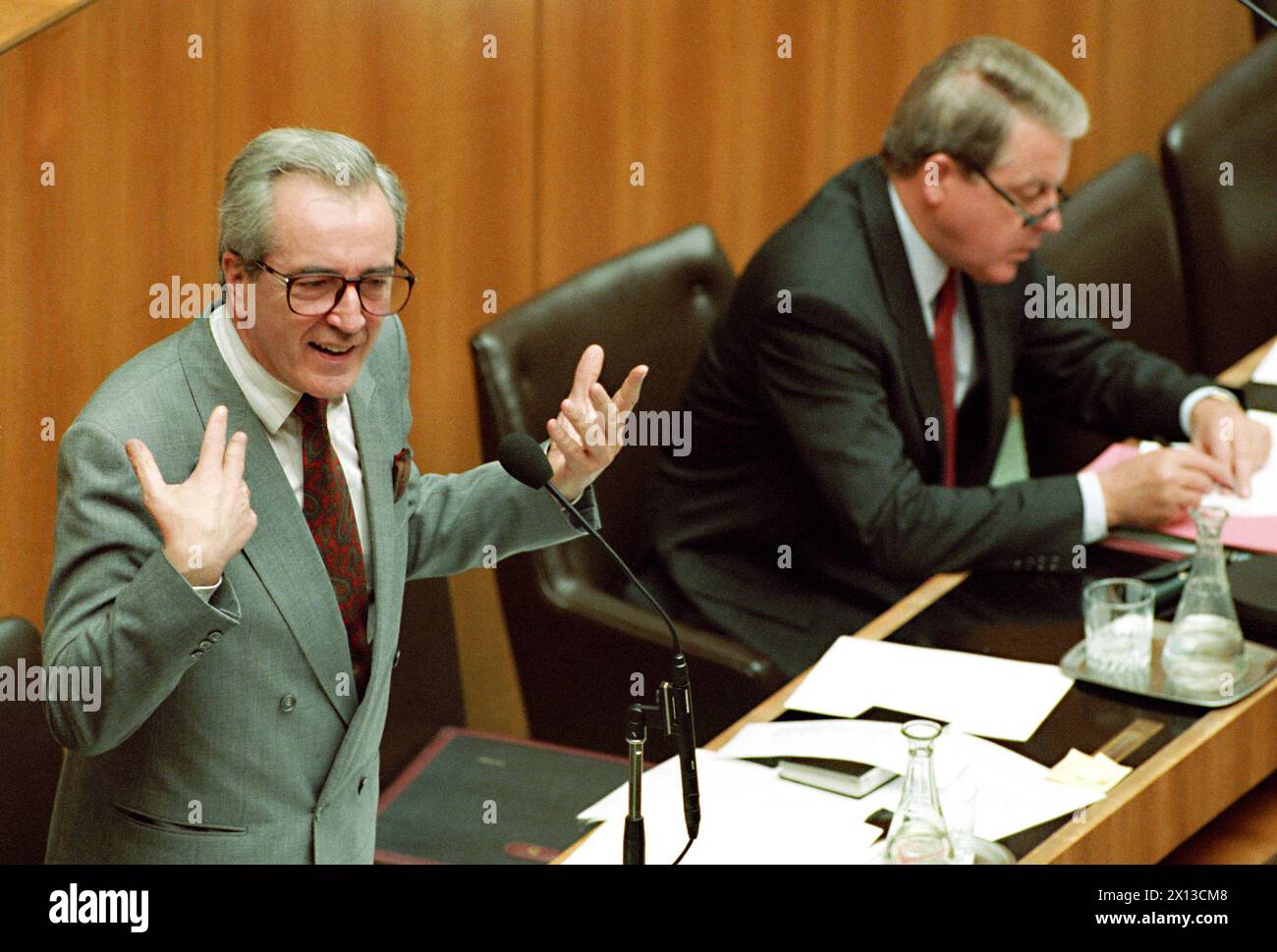 EU debate in Austria's parliament on May 4th 1994: 374 representatives of the EU Parliament voted for Austria's accession to the European Union, 24 against and 61 abstained from voting. In the picture: Foreign minister Alois Mock (l.) and Federal Chancellor Franz Vranitzky (r.) - 19940504_PD0005 - Rechteinfo: Rights Managed (RM) Stock Photo