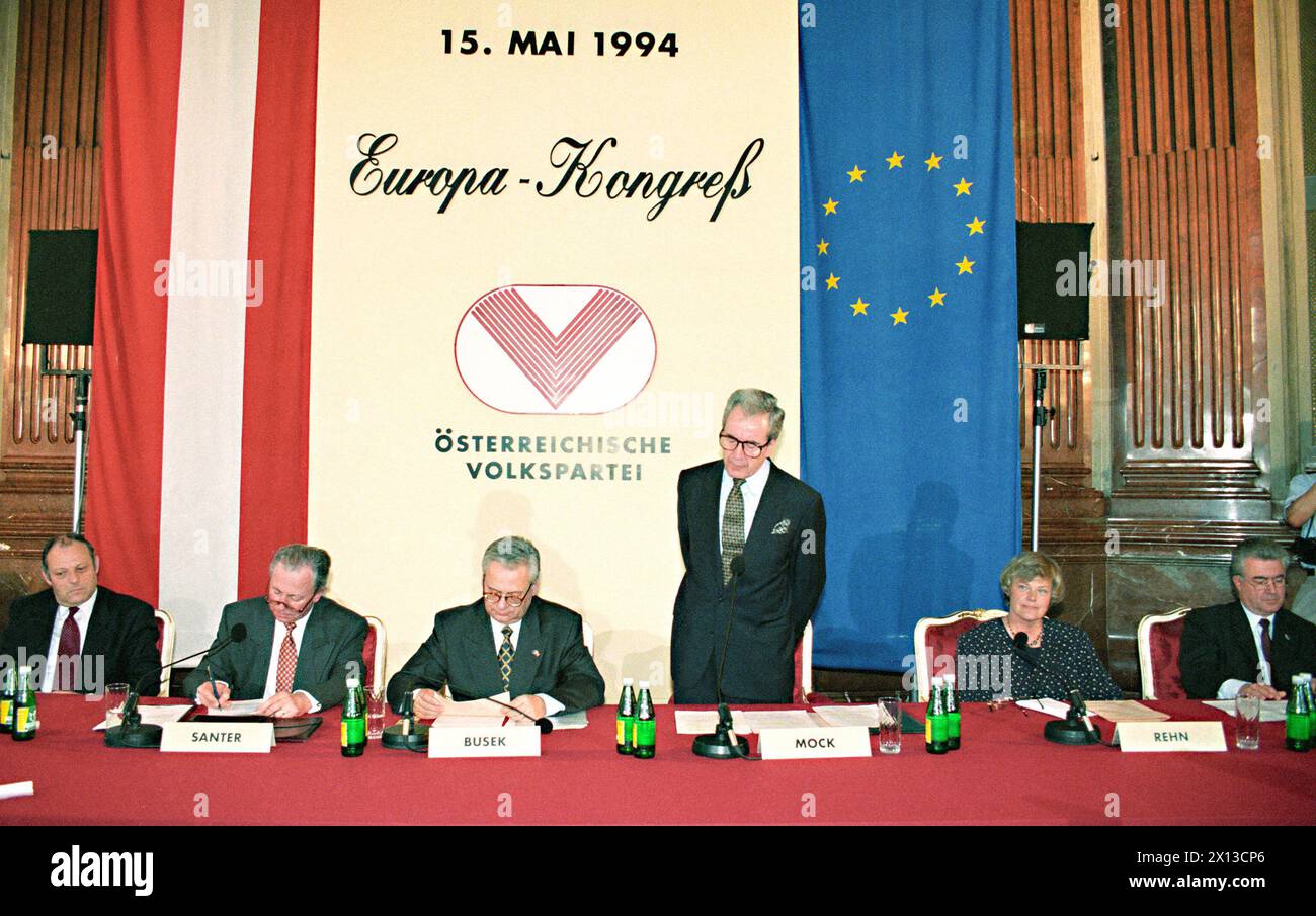 The Austrian People's Party held a congress unde the title 'Say Yes to Europe' in Belvedere Palace in Vienna on May 15th 1994. In the picture (l-r): Luis Durnwalder (Governor of South Tyrol), Jacques Santer (prime minister of Luxemburg), Erhard Busek (vice-chancellor, OEVP), Alois Mock (foreign minister, OEVP), Elisabeth Rehn (minister of defence of Finland) and Heinz Kessler (president of the Federation of Austrian Industries). - 19940515 PD0003 - Rechteinfo: Rights Managed (RM) Stock Photo