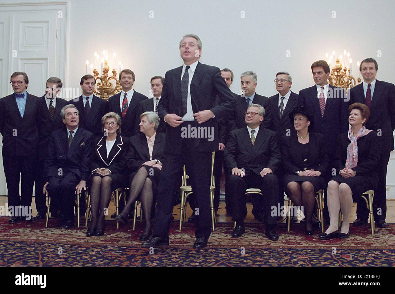 Family portrait of the Austrian government, captured on November 29th 1994. In the first row (l-r): Foreign minister Alois Mock (OEVP), health minister Christa Krammer (SPOE), minister for women's affairs Johanna Dohnal (SPOE), Federal Chancellor Franz Vranitzky (SPOE), vice chancellor Erhard Busek (OEVP), environmental minister Maria Rauch-Kallat (OEVP) and family minister Sonja Moser (OEVP). Second row (l-r): Economy minister Wolfgang Schuessel (OEVP), agriculture minister Wilhelm Molterer (OEVP), State Secretary Johannes Ditz (OEVP), State Secretary Gerhard Schaeffer (OEVP), justice ministe Stock Photo