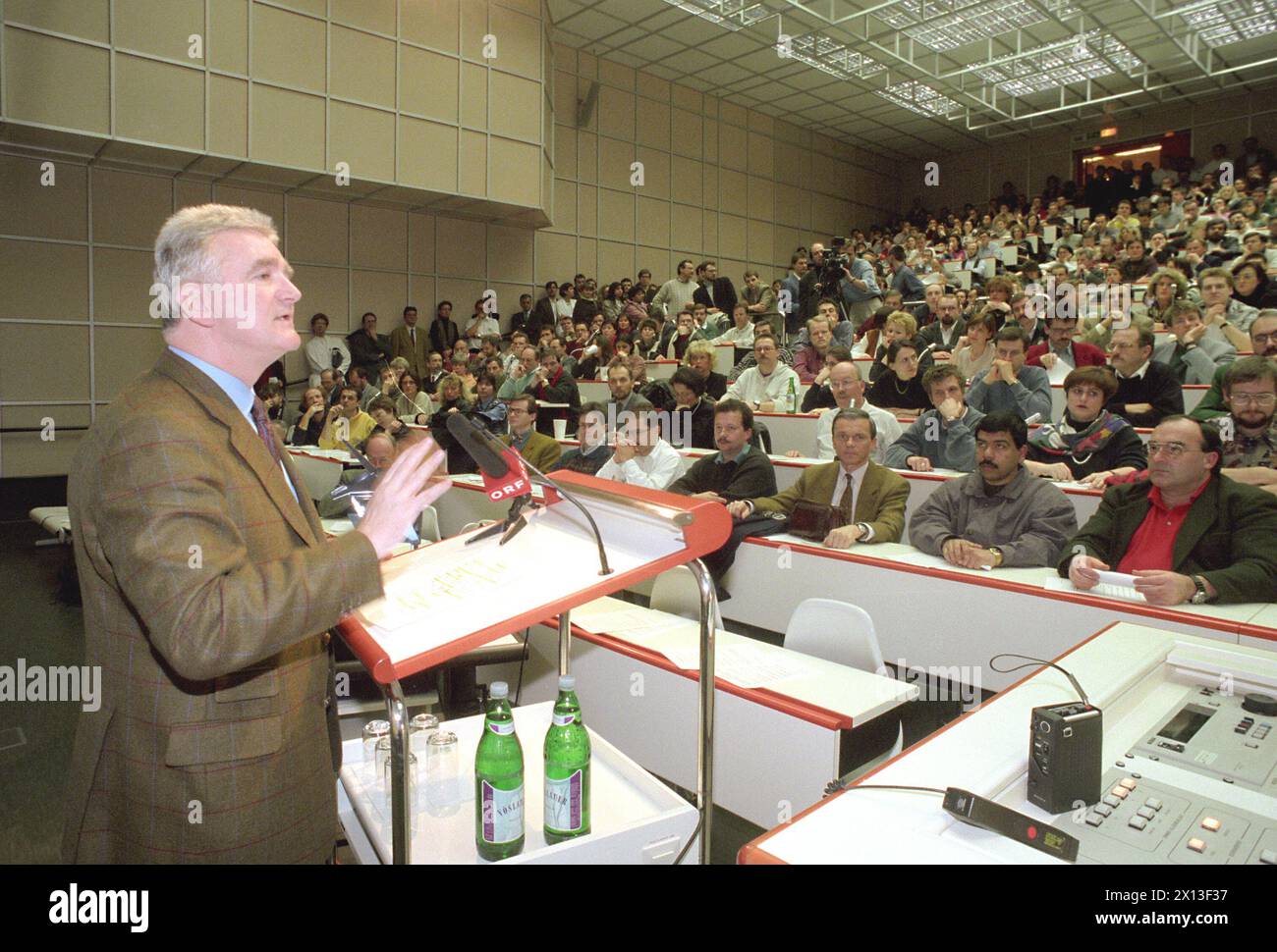Mathias Rohla Vienna on February 9th 1995: 1.000 hospital physicians from all over ...