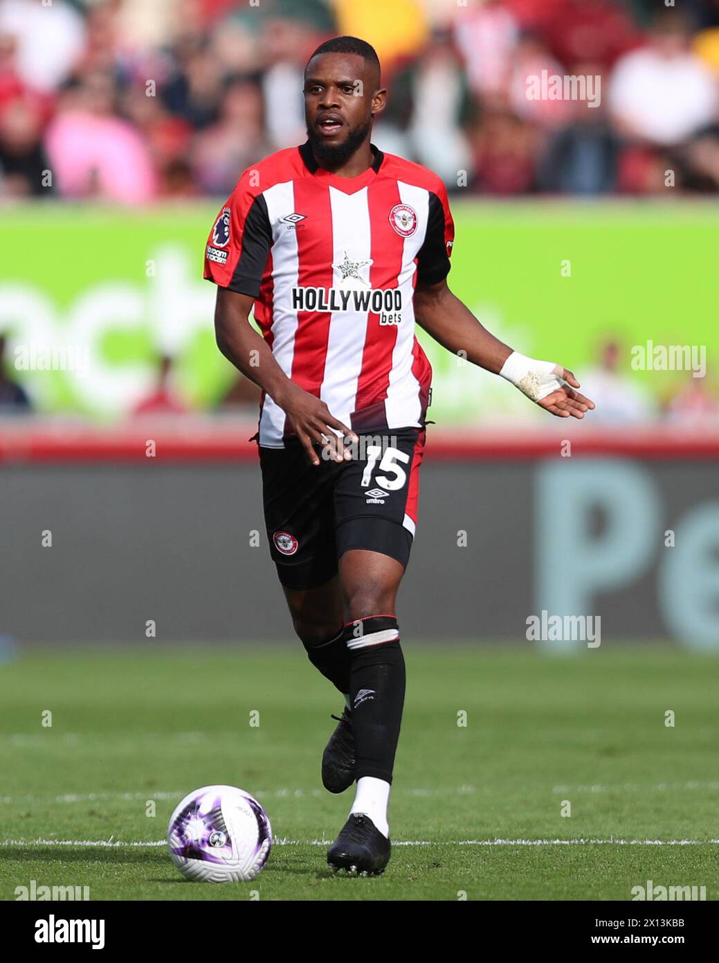 Brentford's Frank Onyeka in action during the Premier League match at ...