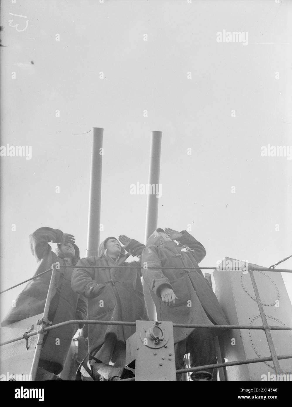 ON BOARD HMS KIPLING, WITH THE FIFTH DESTROYER FLOTILLA. 1941, AT SEA