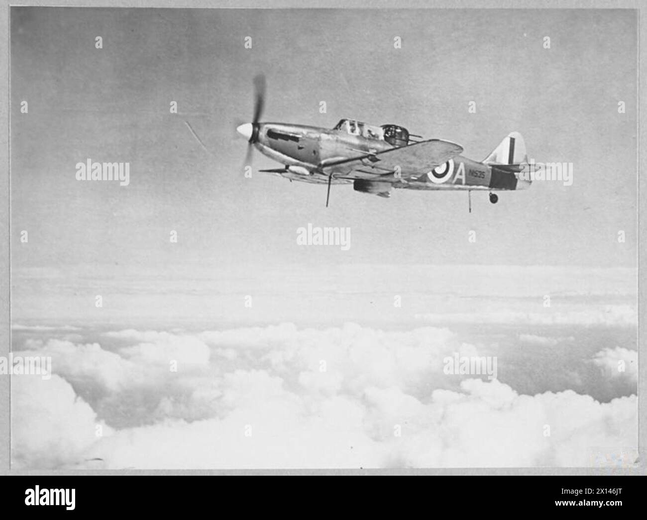 THE BATTLE OF BRITAIN 1940 - Boulton Paul Defiant of No. 264 Squadron in flight, August 1940 Royal Air Force Stock Photo