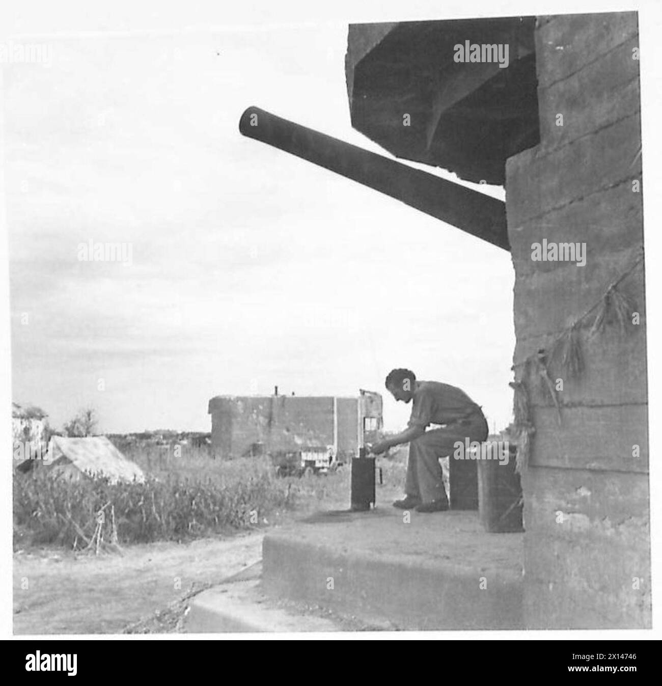 EIGHTH ARMY : ENEMY BIG GUNS CAPTURED - New Zealand tankmen have made a ...