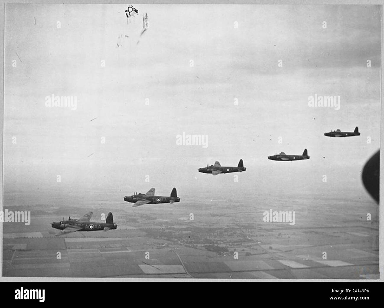 EMPIRE AID TO BRITAIN - Wellington bombers in formation Royal Air Force Stock Photo
