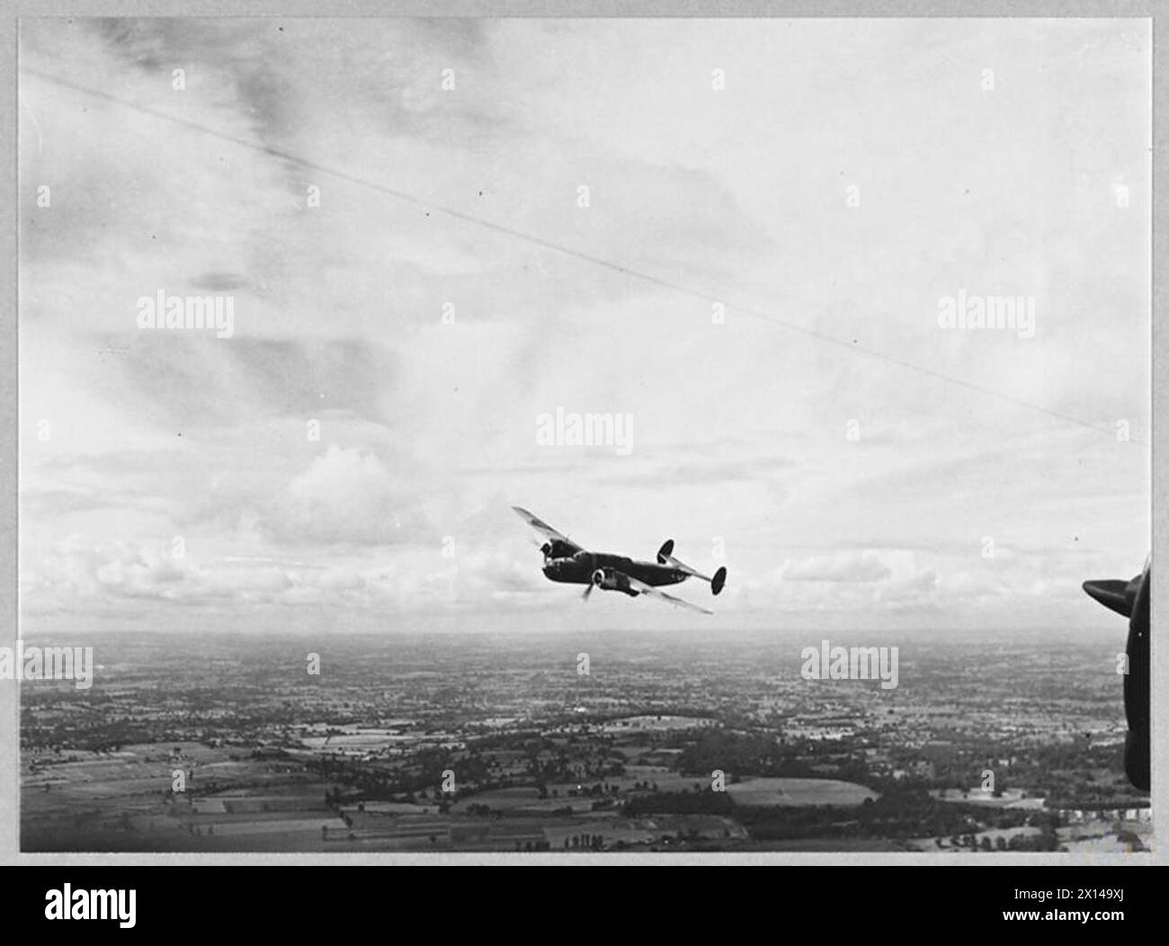 Twin engine monoplane hi-res stock photography and images - Alamy