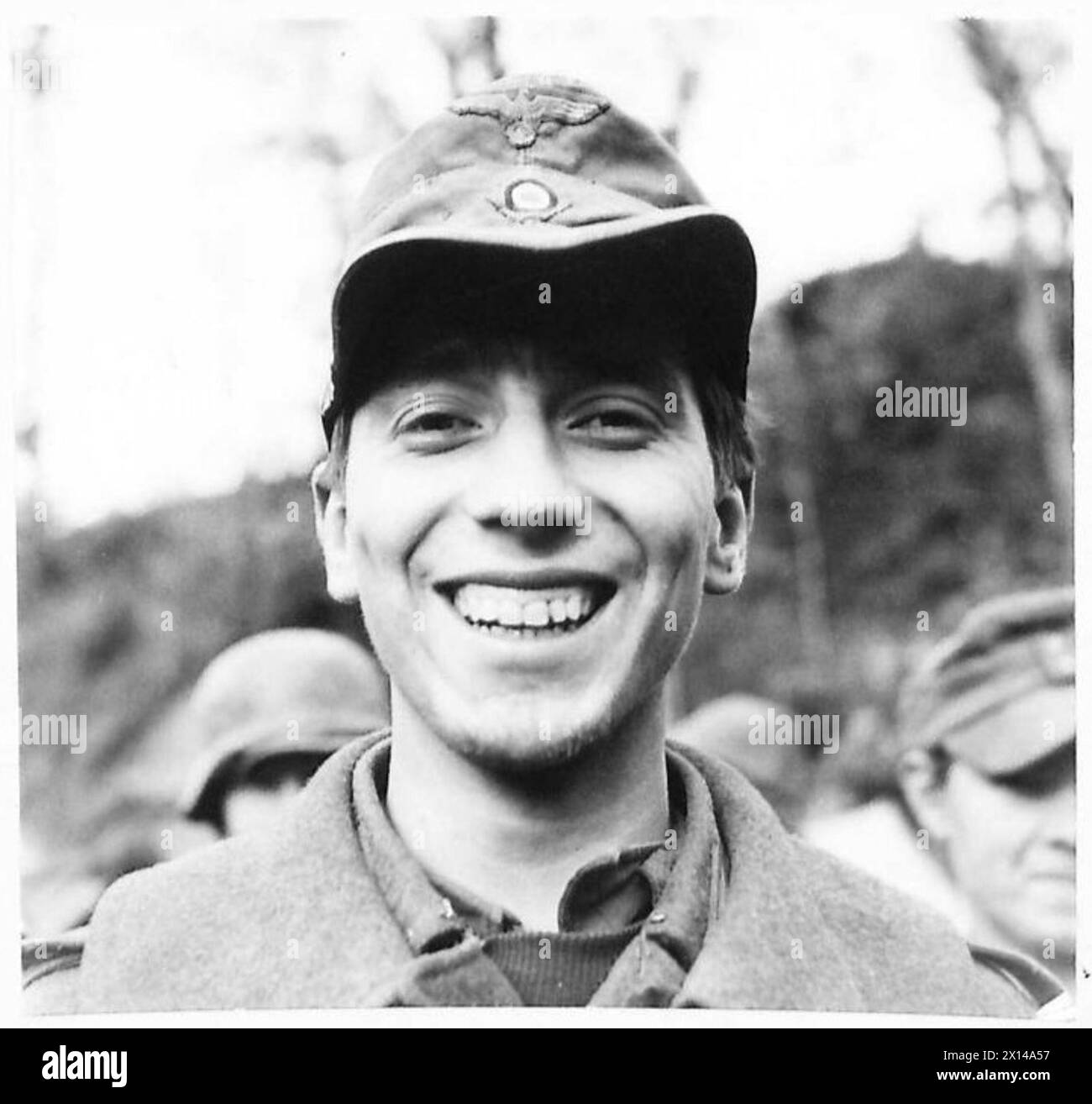 ITALY : FIFTH ARMY(VARIOUS) - 23 year old Sgt. Hans Greif of the 8 ...