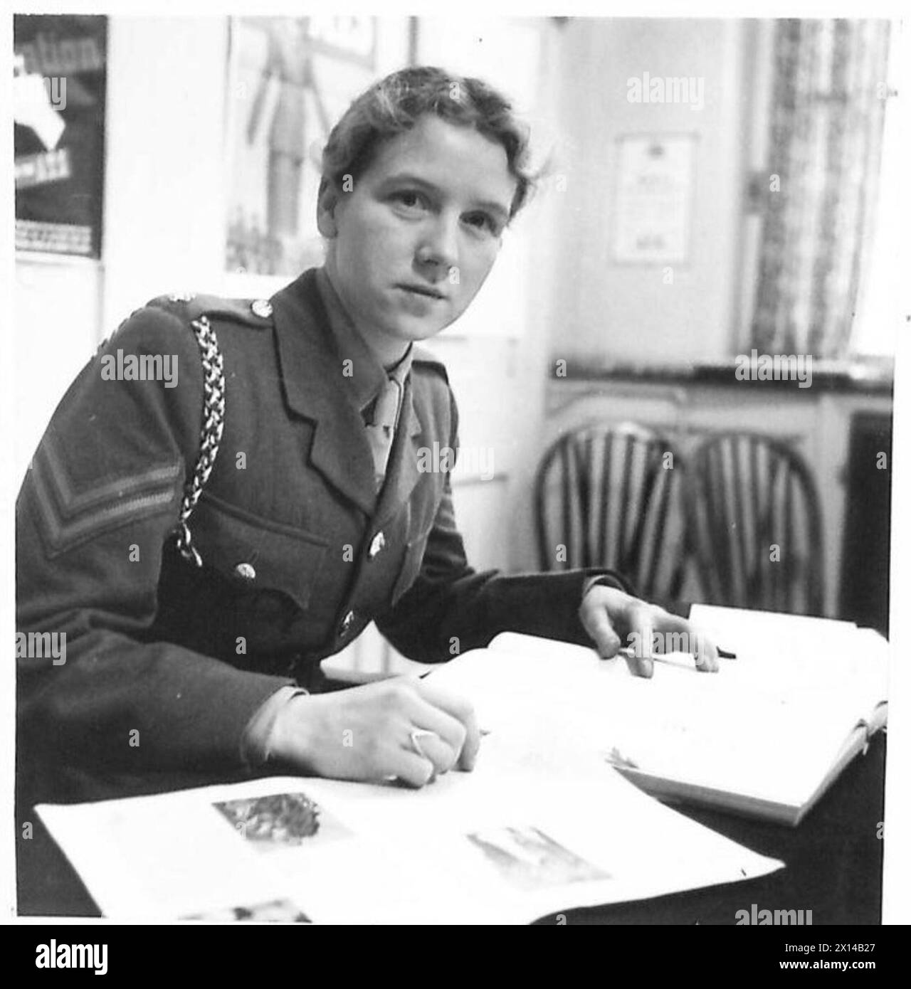 ATS RECRUITING CORPORALS - Cpl. Lois Hurd of Leafield Road, Disley, Cheshire.  caption book British Army Stock Photo