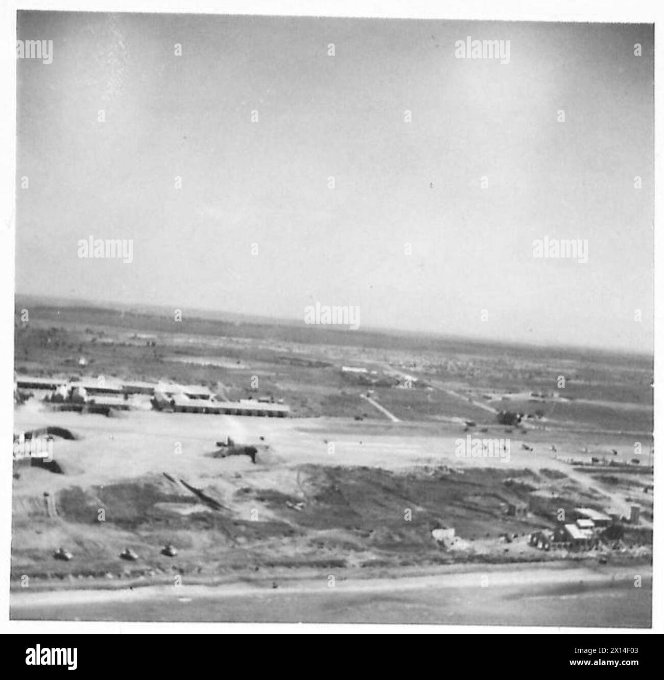 FIFTH ARMY : AERIAL SHOTS OVER THE ANZIO BRIDGEHEAD - Nettuno Aerodrome from the air , British Army Stock Photo