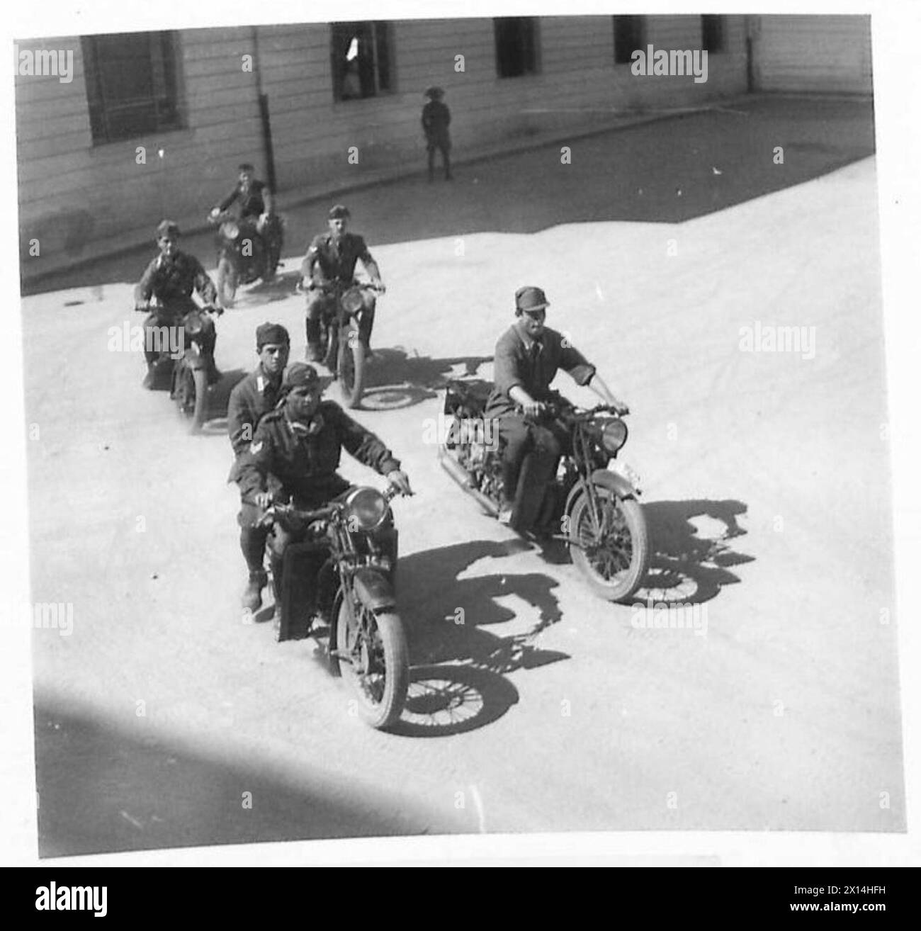 ITALY : LAW AND ORDER IN ROME - Caribinieri despatch riders British Army Stock Photo