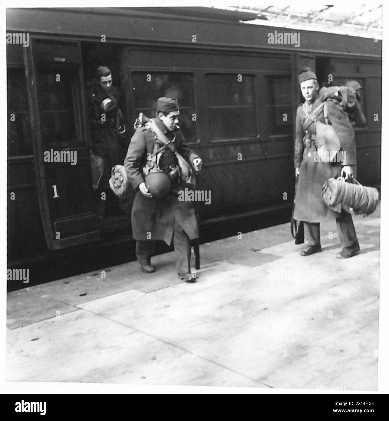 Arrival of american troops hi-res stock photography and images - Alamy