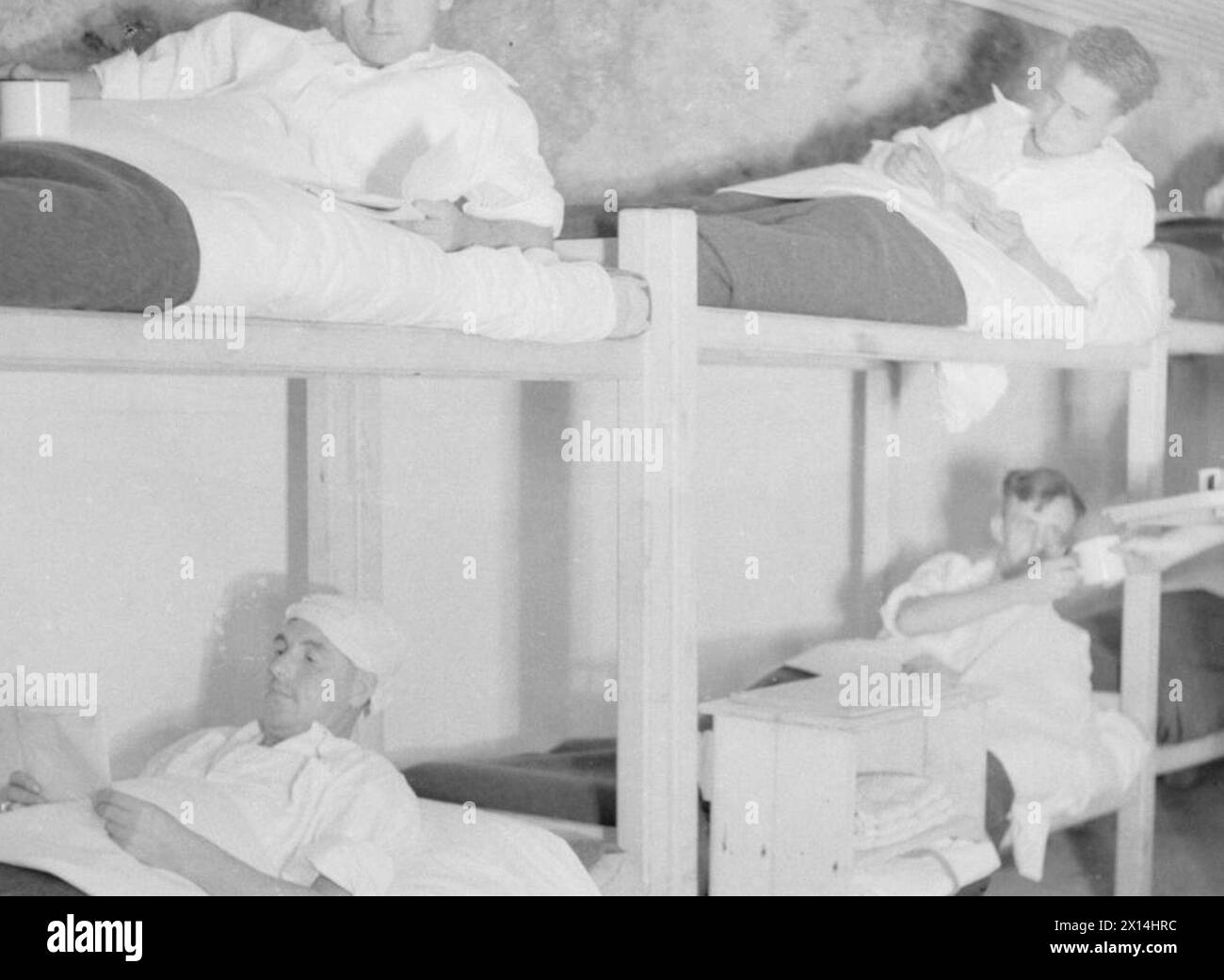 Underground shelter bunks hi-res stock photography and images - Alamy