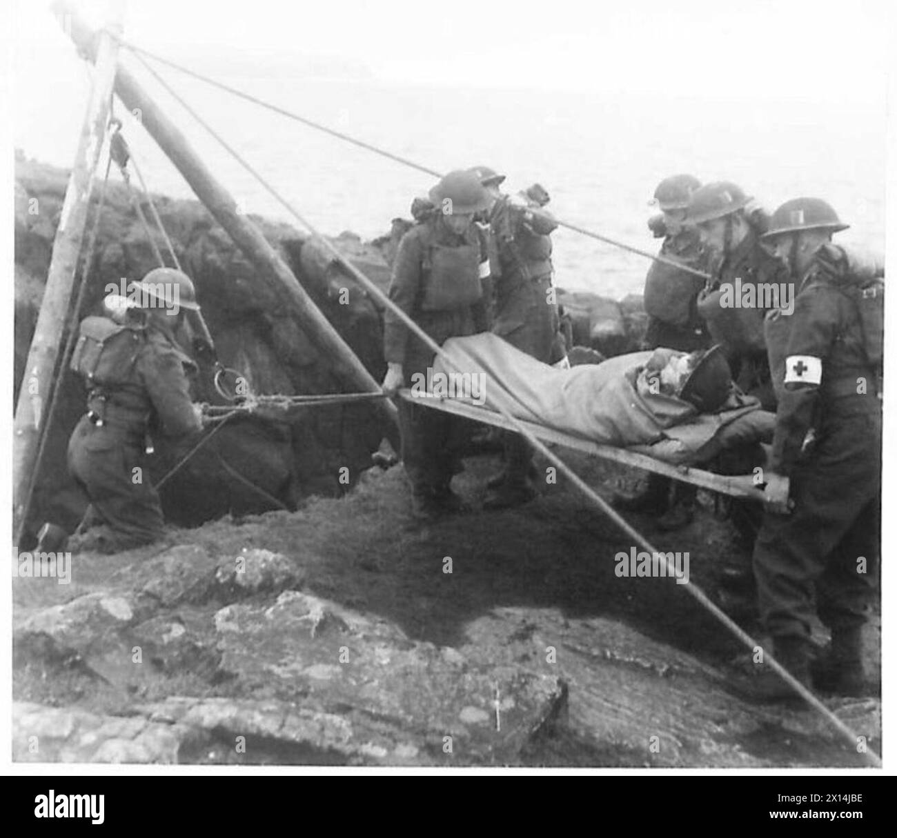 NEW METHOD OF RESCUING CLIFF CASUALTIES Assembling the apparatus at