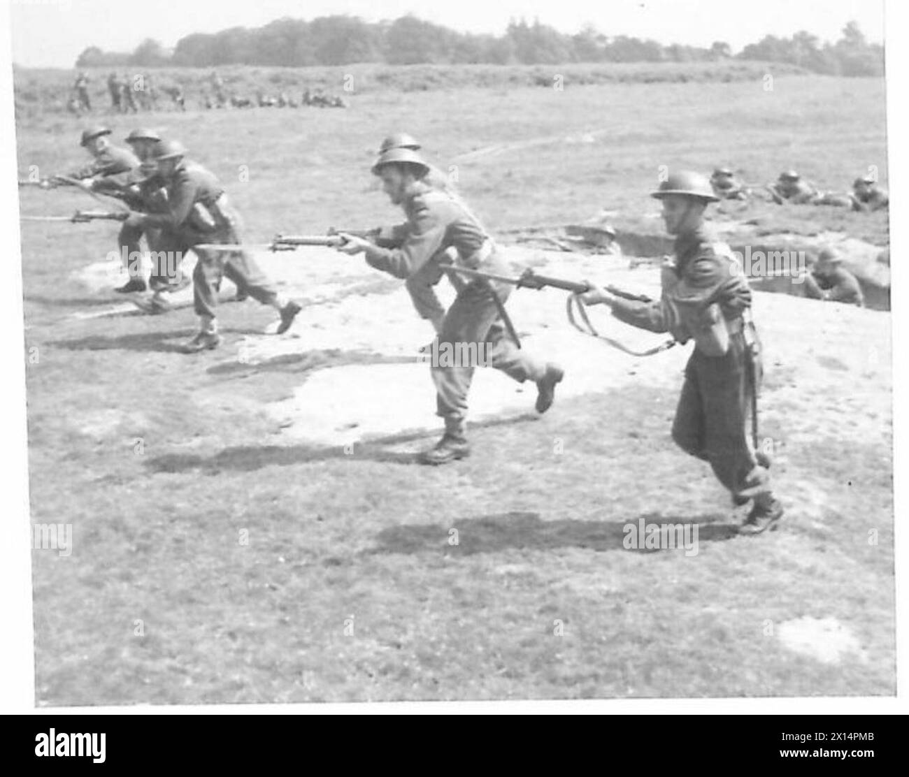 1940s army british training Black and White Stock Photos & Images