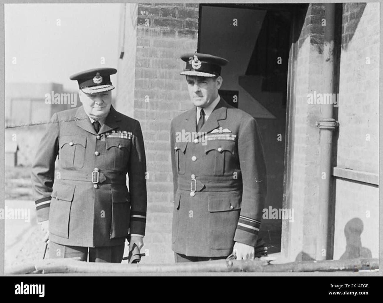 AIR COMMODORE CHURCHILL VISITS R.A.F. BOMBER STATION - 5456 Mr ...