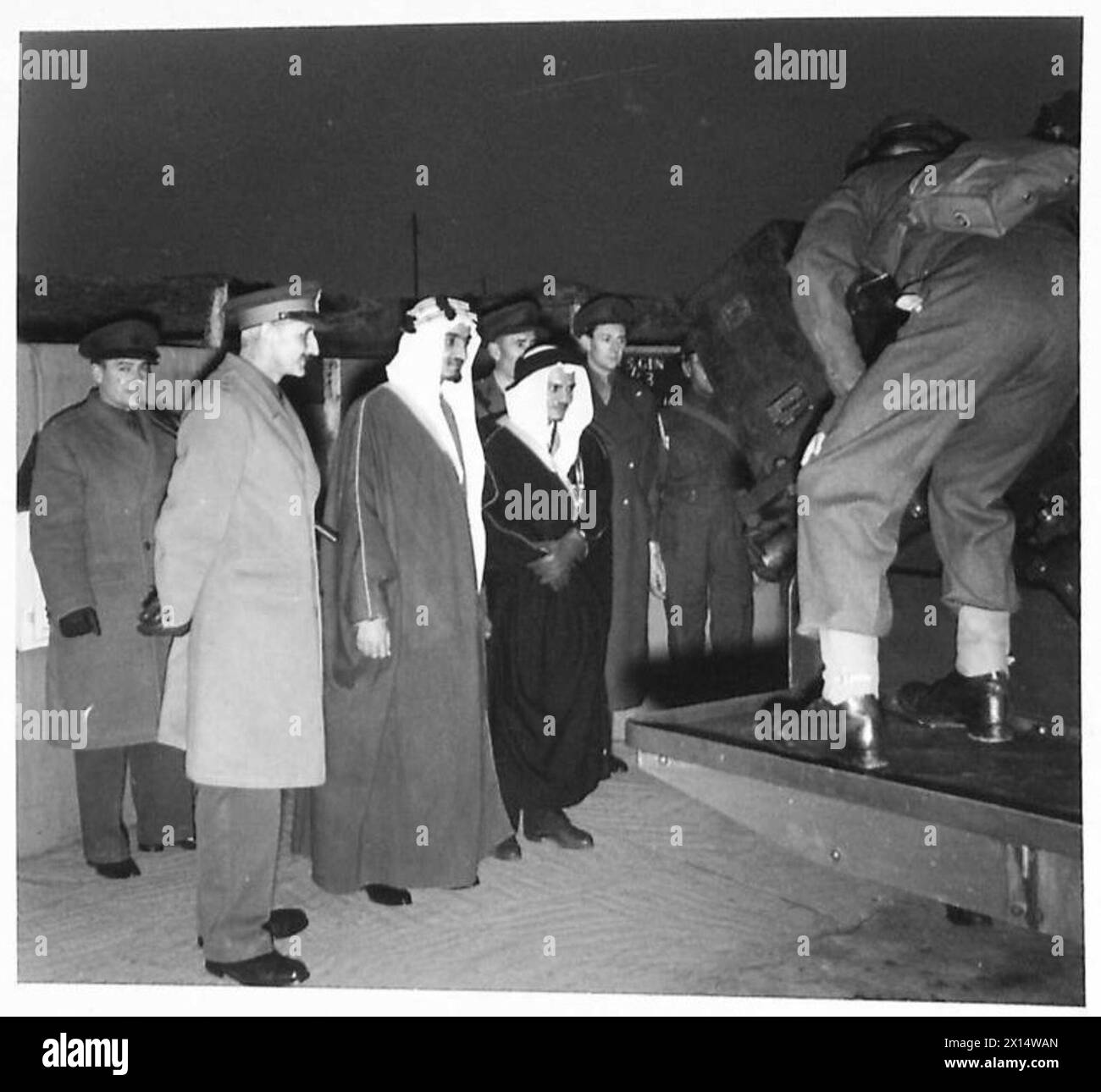 ARABIAN PRINCES SEE LONDON'S ANTI-AIRCRAFT DEFENCES - Emir Feisal bin