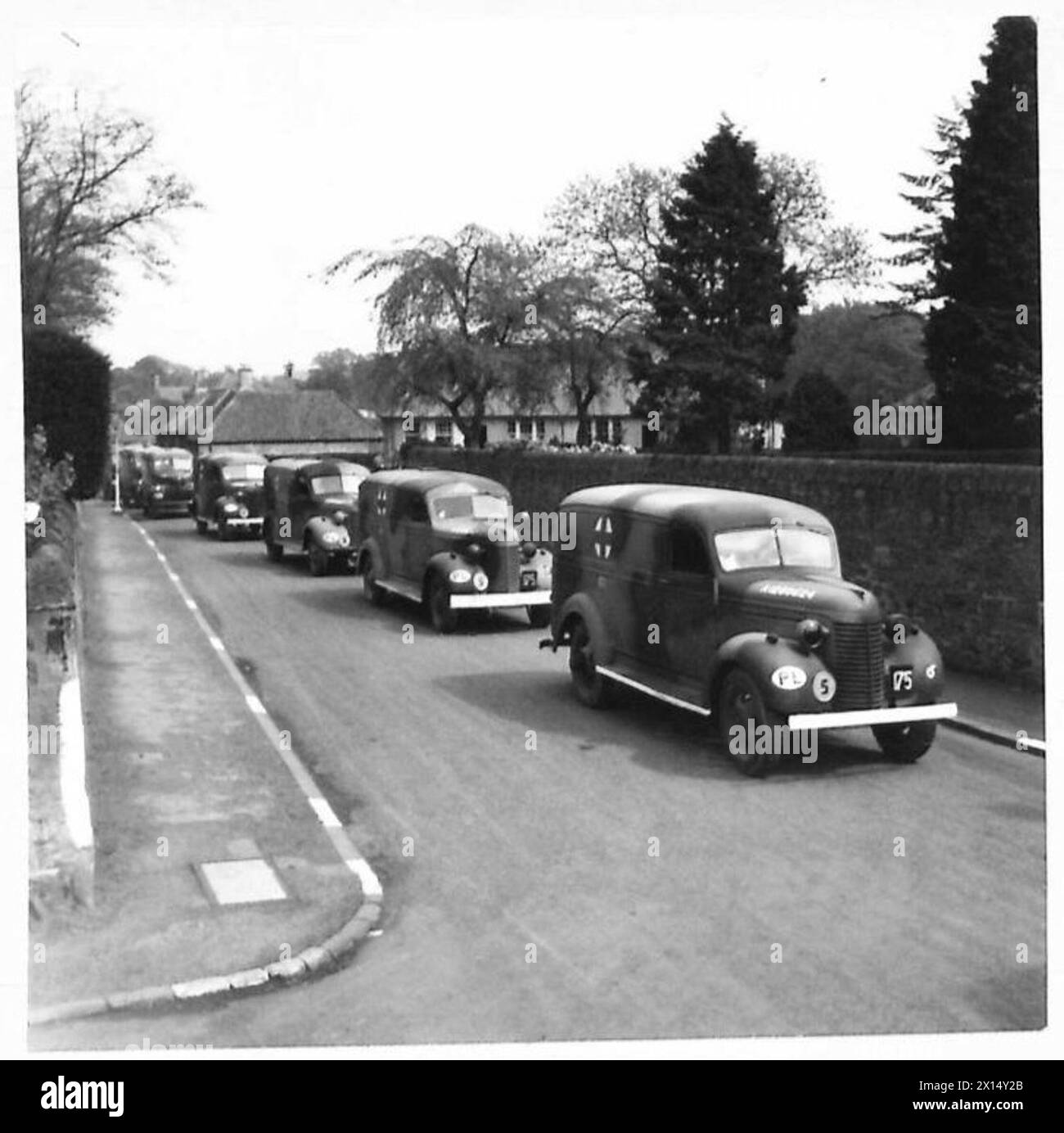 THE POLISH ARMY IN BRITAIN, 1940-1947 - Diana Napier was a well known actress and wife of Richard Tauber, the Austrian-born opera singer, in her private life. Ambulances of the First Aid Nursing Yeomanry (FANY) unit attached to the 1st Polish Corps (commanded by Diana Napier) at Cupar, 1 June 1941 British Army, British Army, First Aid Nursing Yeomanry, Polish Army, Polish Armed Forces in the West, 1st Corps Stock Photo