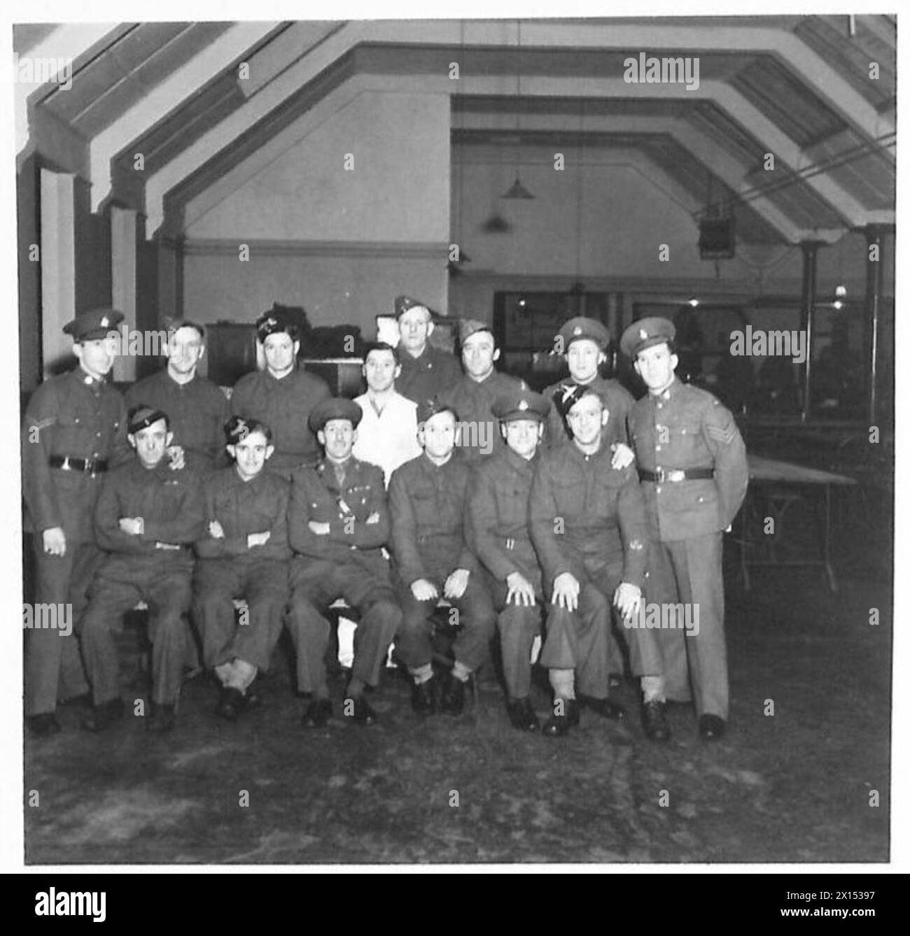 RUNNING BUFFET FOR TROOPS A group of the staff British Army Stock