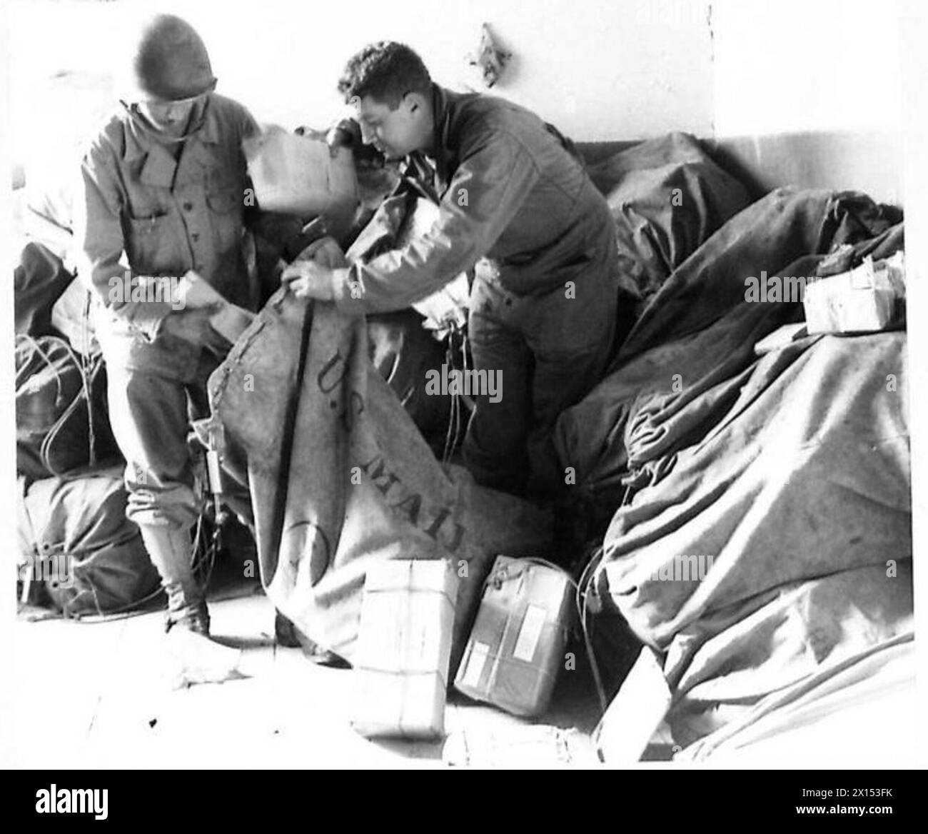 American army officers in italy hi-res stock photography and images - Alamy