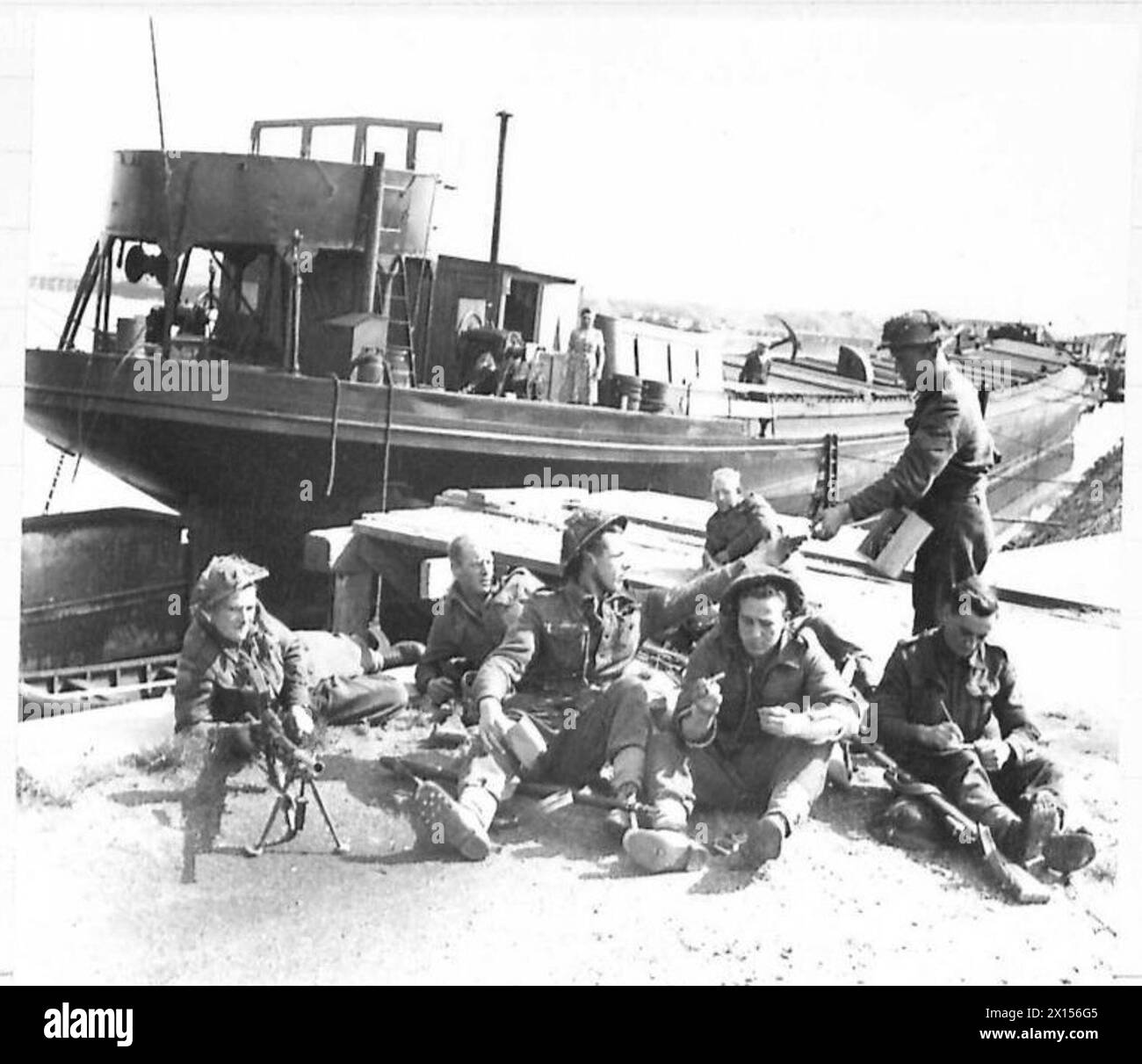 SCENES IN ANTWERP - A forward platoon of the 1st East Lancashire ...