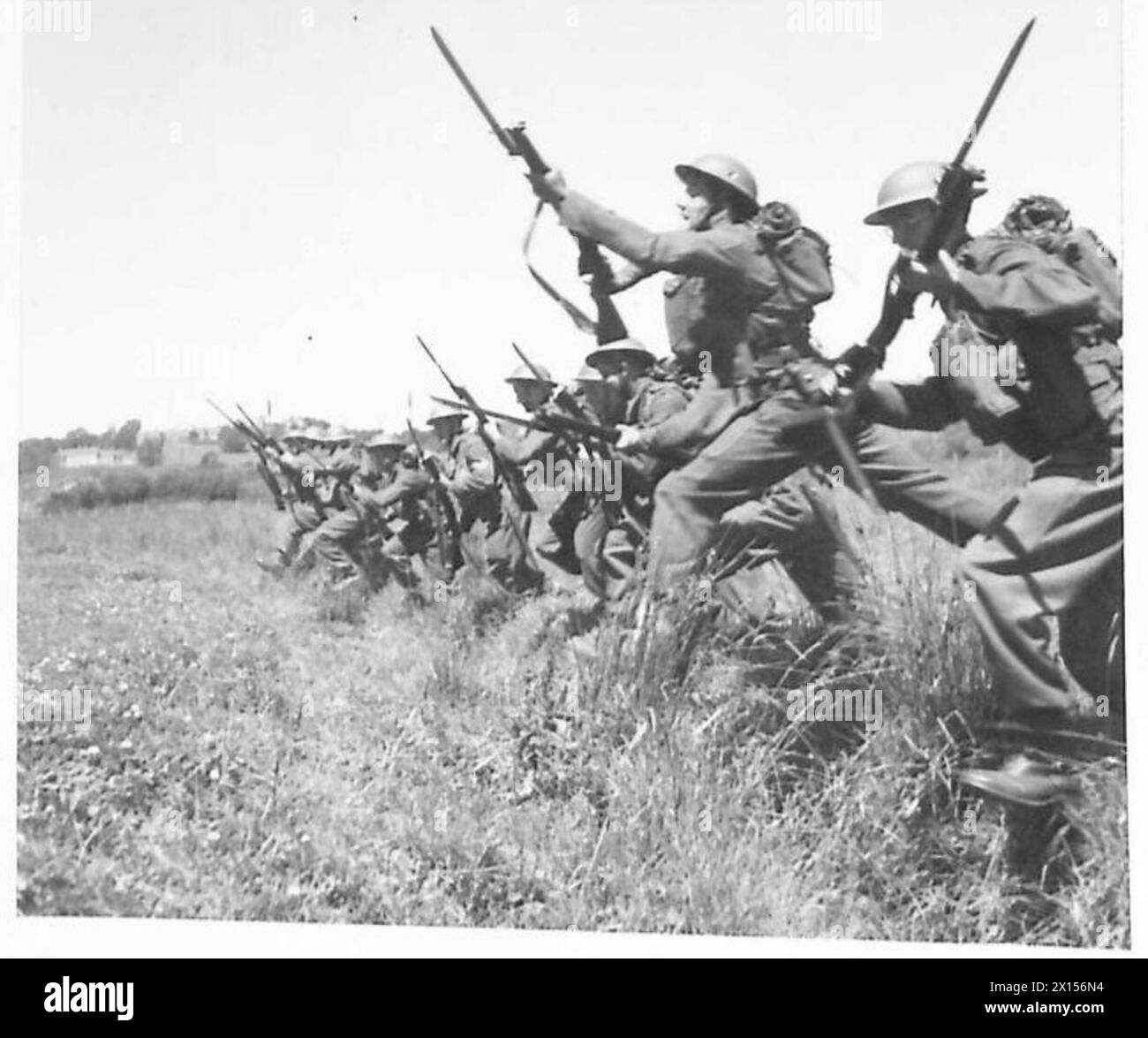 British bayonet attack Black and White Stock Photos & Images - Alamy