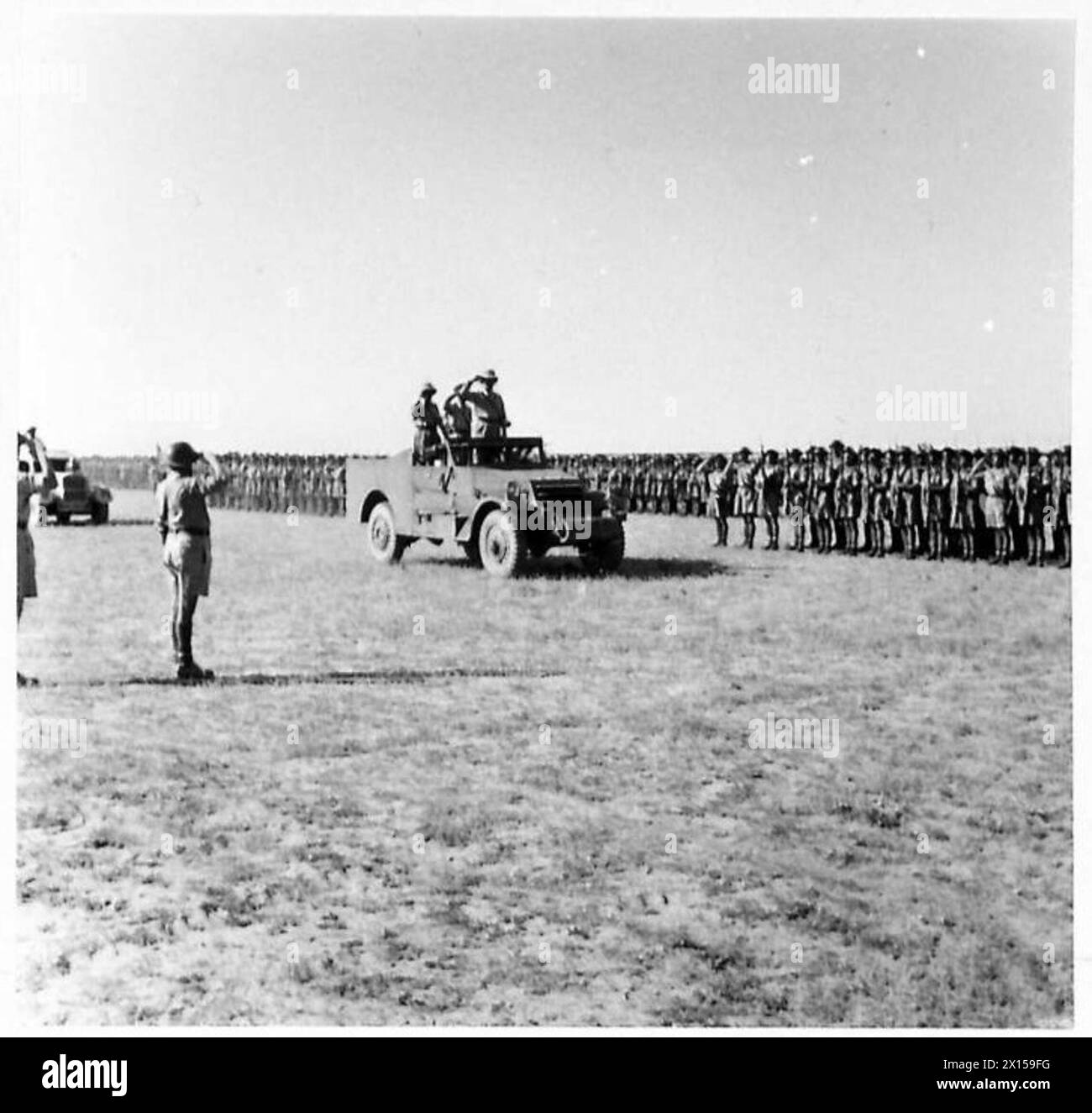 THE POLISH ARMY IN THE MIDDLE EAST, 1942-1943 - General Władysław Sikorski, the Commander-in-Chief of the Polish Armed Forces, inspecting troops of the 5th Wilno Infantry Division, a part of the Polish Army in the East (future 2nd Polish Corps). Photograph taken at the Division's camp around Kirkuk during General's official tour in Iraq Polish Army, Polish Armed Forces in the West, Polish Corps, II, Polish Armed Forces in the West, Polish Army in the Soviet Union, 5th 'Wilno' Infantry Division, Sikorski, Władysław, Anders, Władysław Stock Photo