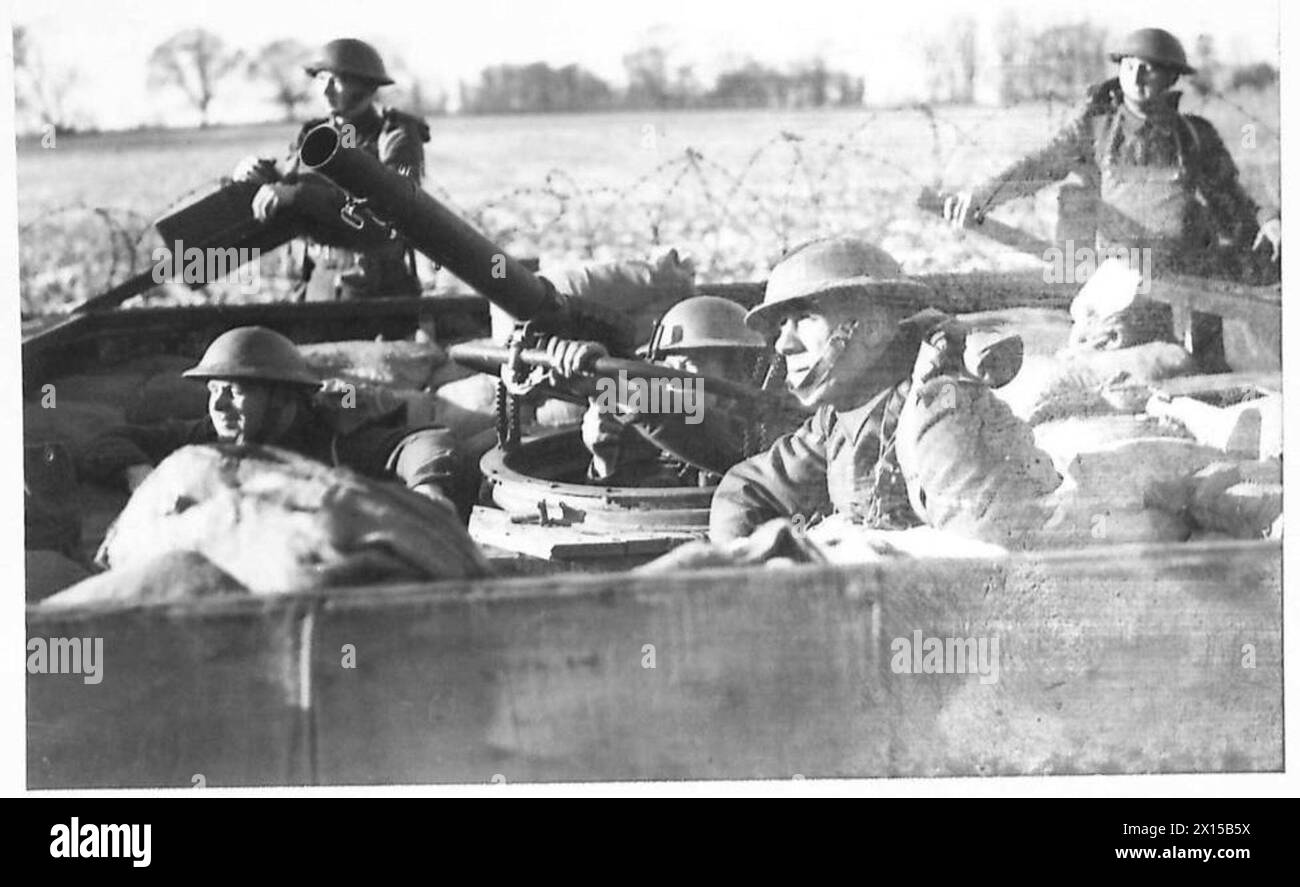 CAMOUFLAGE The Lewis gun ready for action British Army Stock Photo