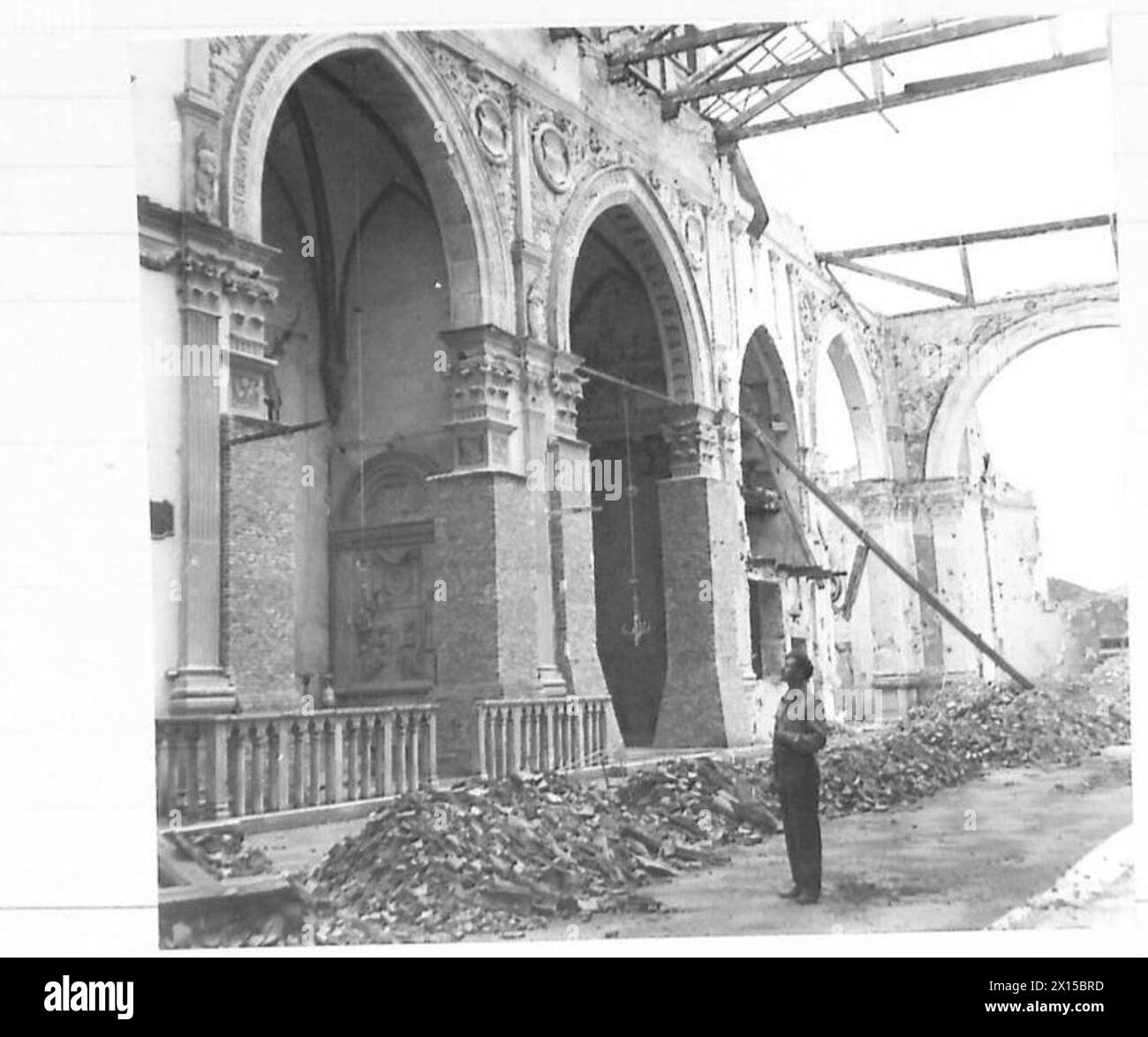 ITALY : EIGHTH ARMY RIMINI FALLS TO THE GREEKS - Rimini Cathedral destroyed dyring the battle for the town, the enemy were using the Cathedral for a number of purposes, including O.P. work from the tower British Army Stock Photo