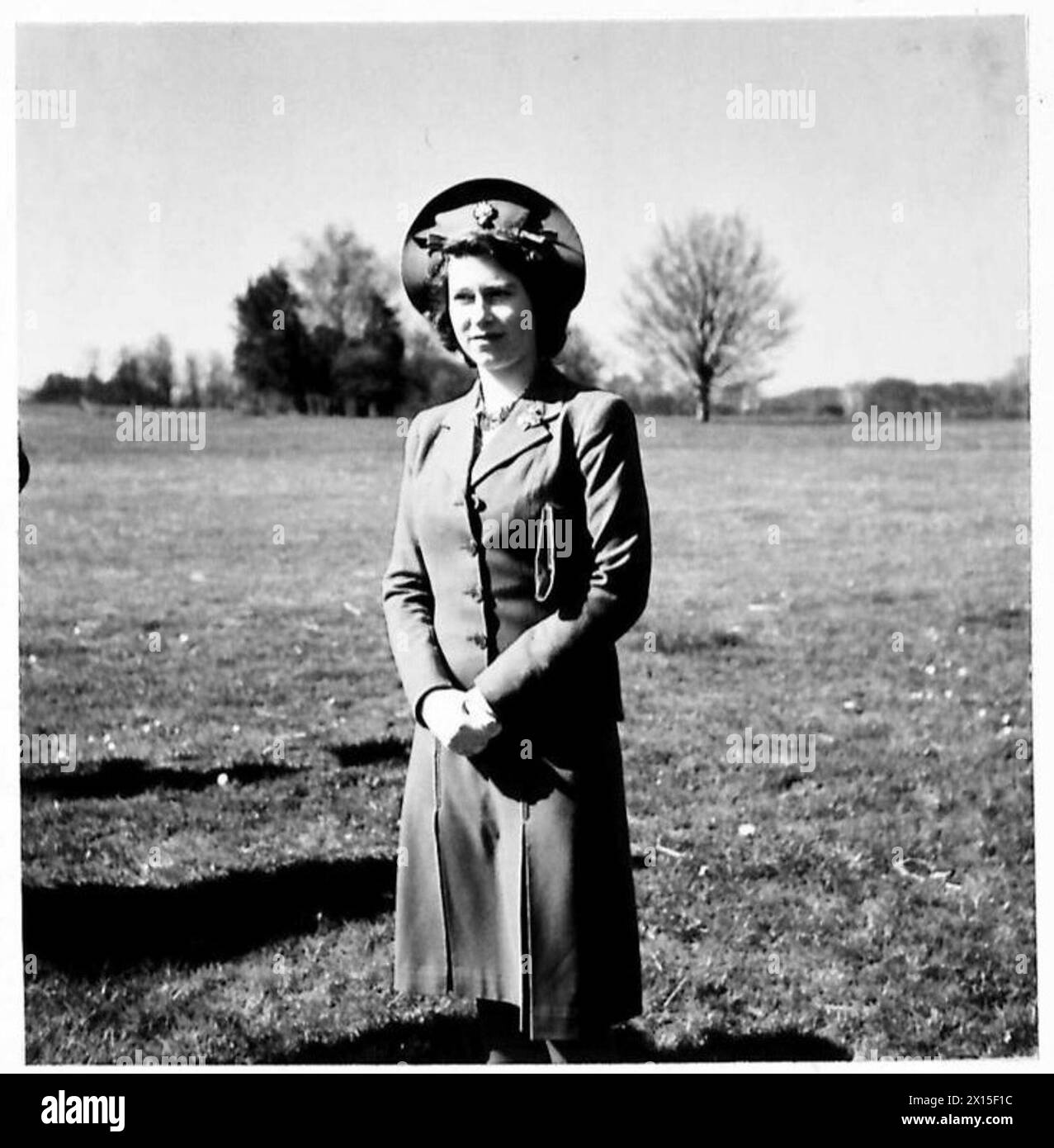 HRH PRINCESS ELIZABETH VISITS GUARDS ARMOURED BATTALION - HRH Princess 