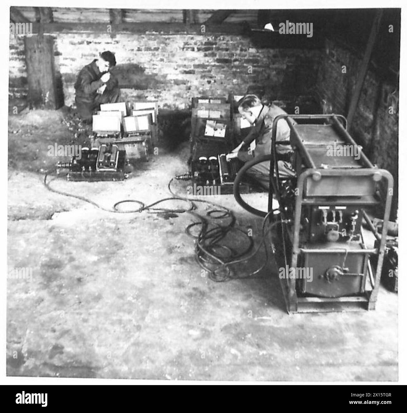 ROYAL CORPS OF SIGNALS Mobile battery charging British Army Stock